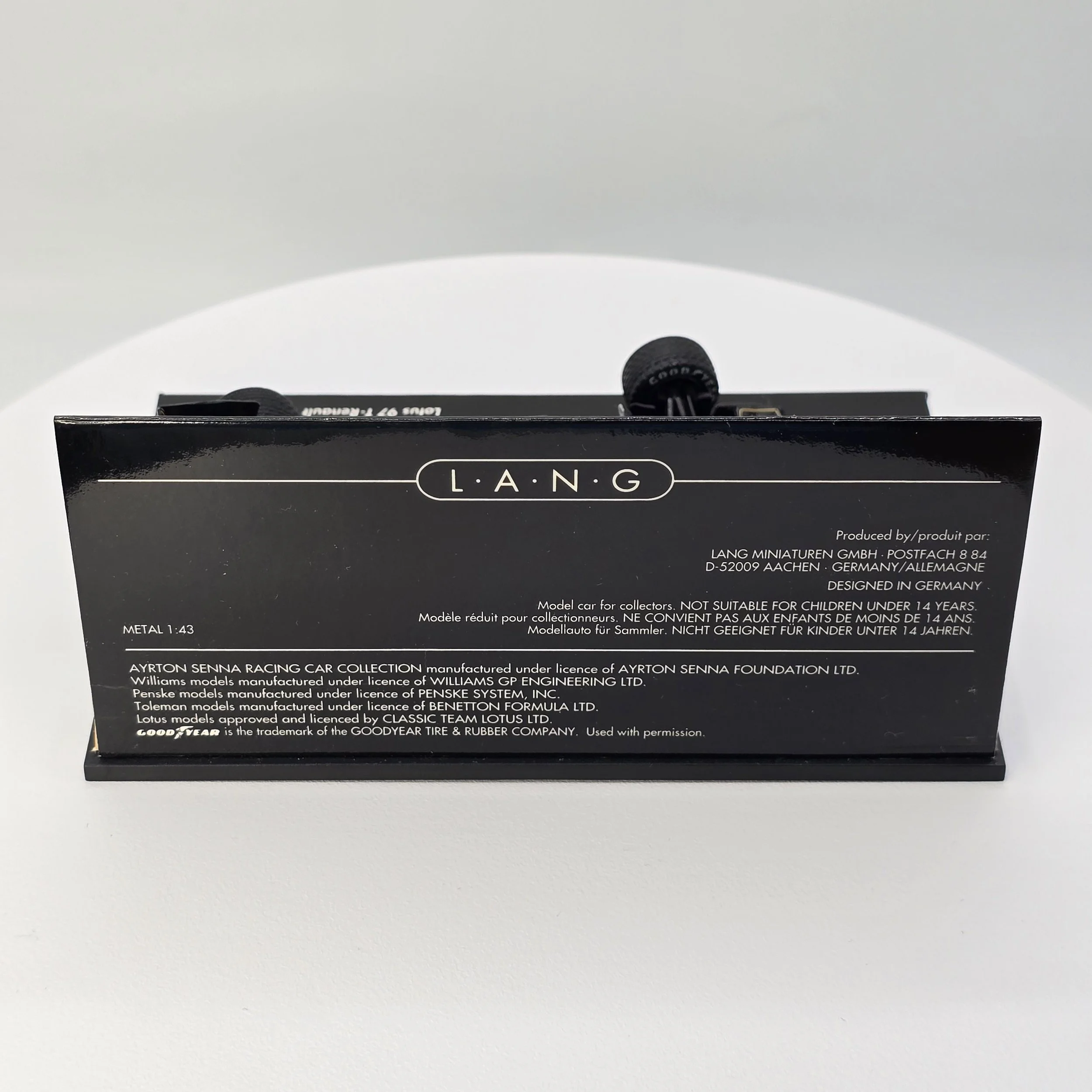 Senna Lotus 97 T 4.jpg