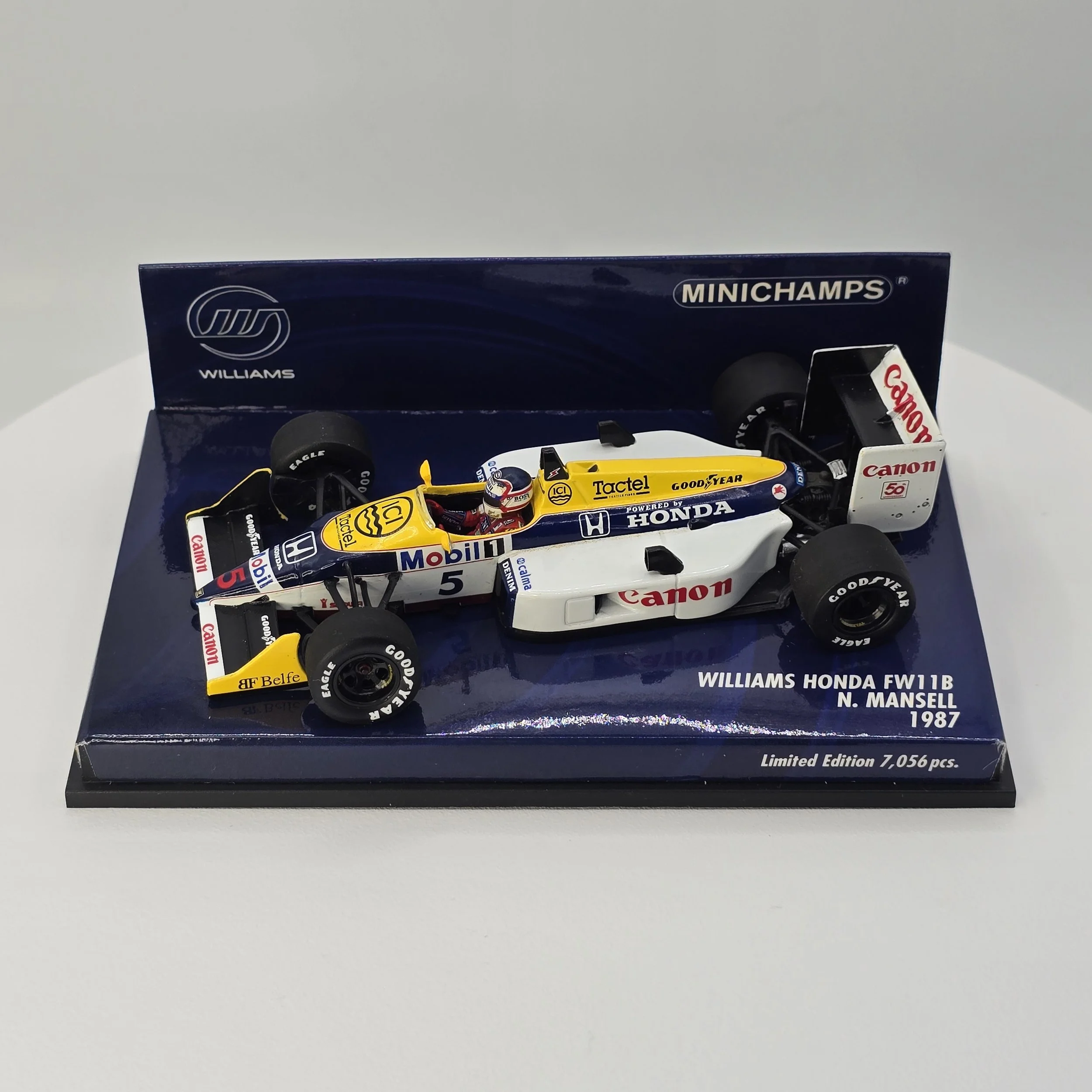Mansell Williams FW11B 1.jpg
