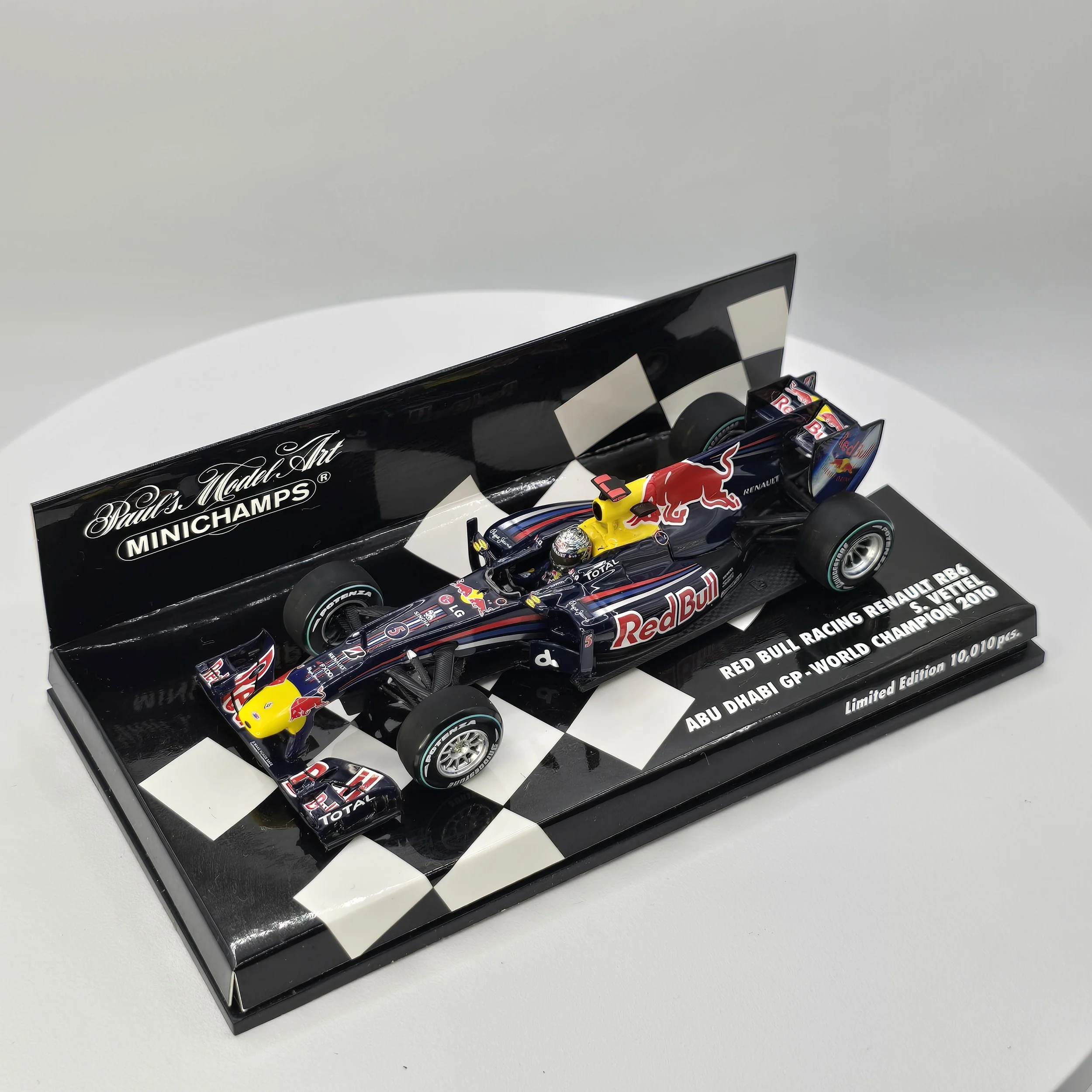 Vettel Red Bull Racing RB6 2.jpg