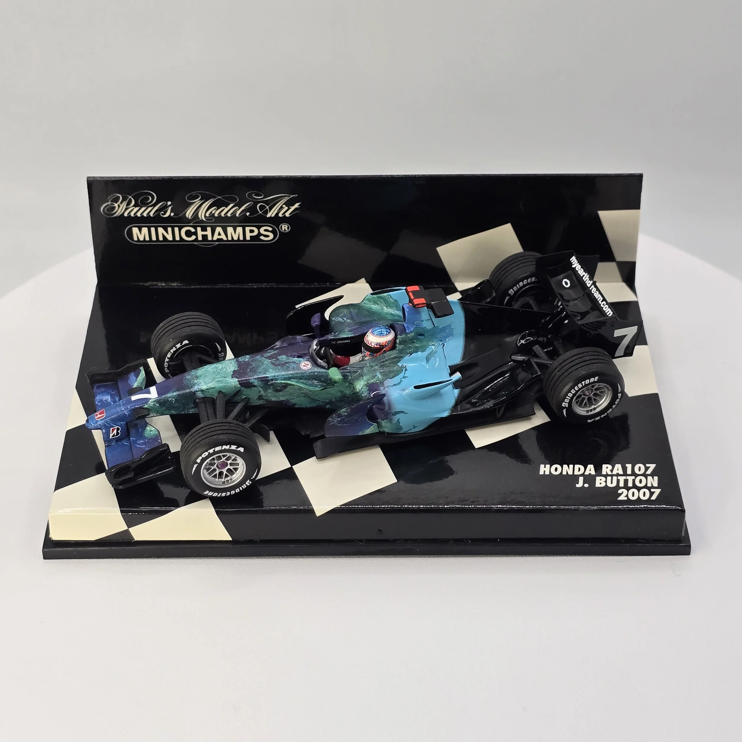 Button Honda RA107 1.jpg