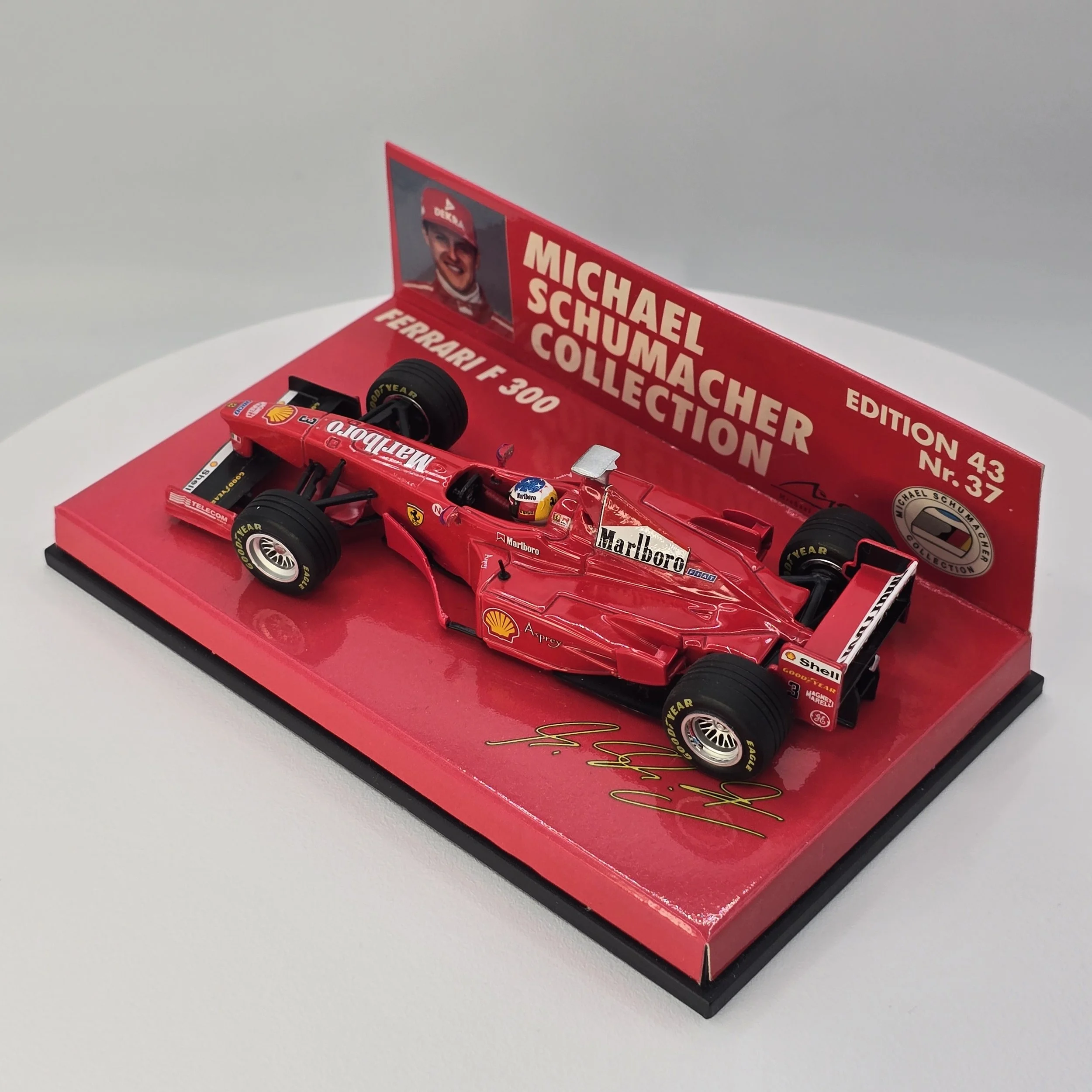 Schumacher Ferrari F300 3.jpg
