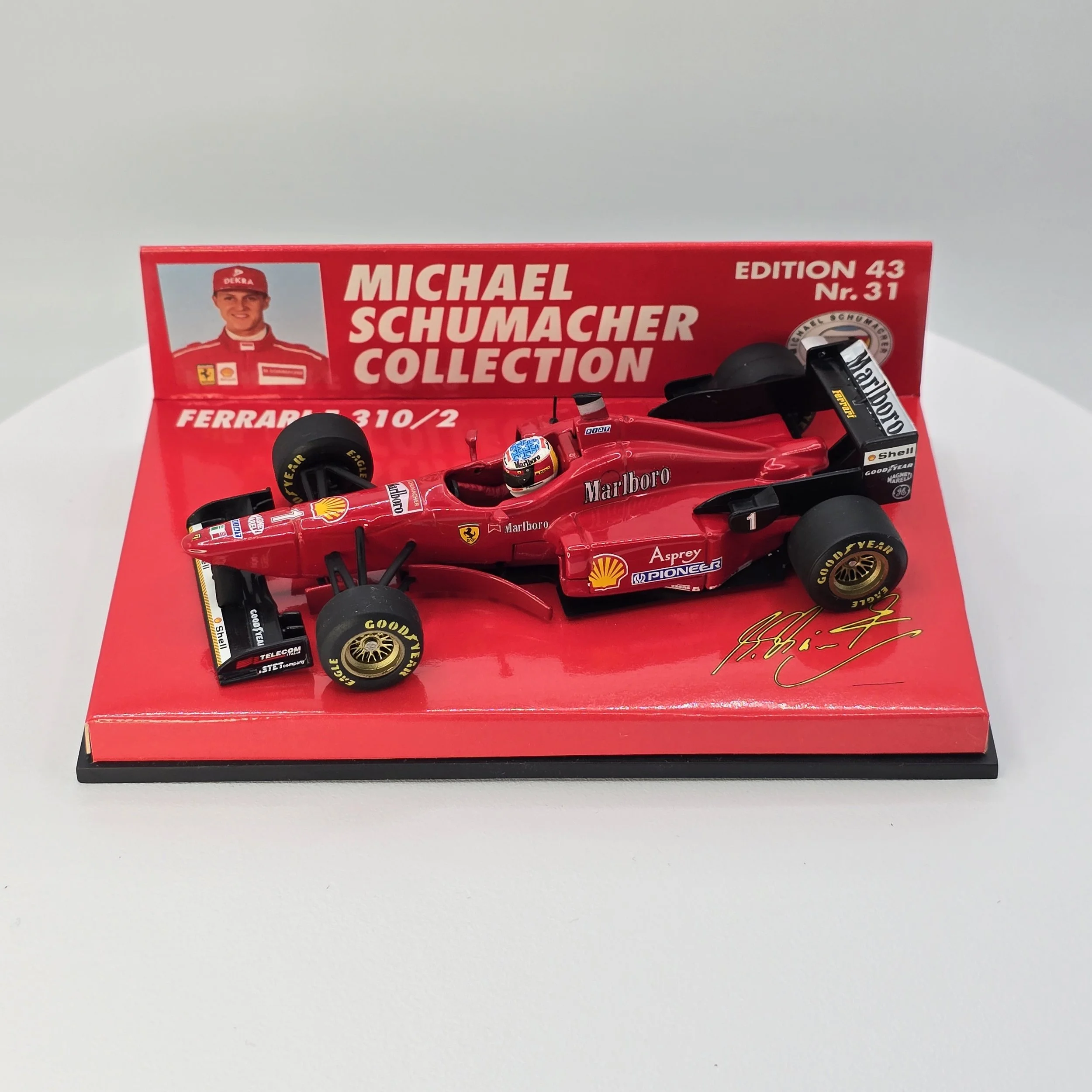 Schumacher Ferrari F 310 2 1.jpg