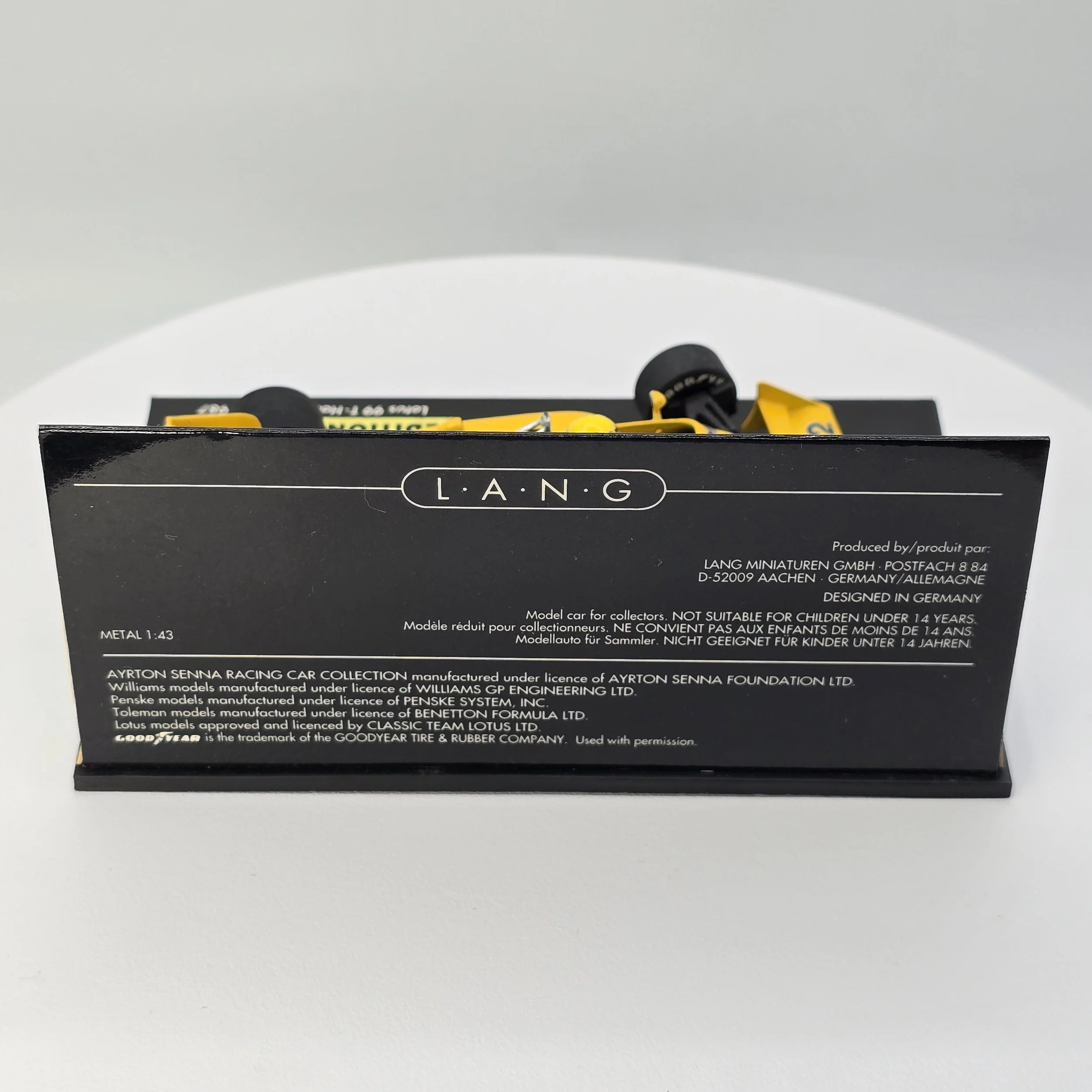 Senna Lotus 99 T 4.jpg