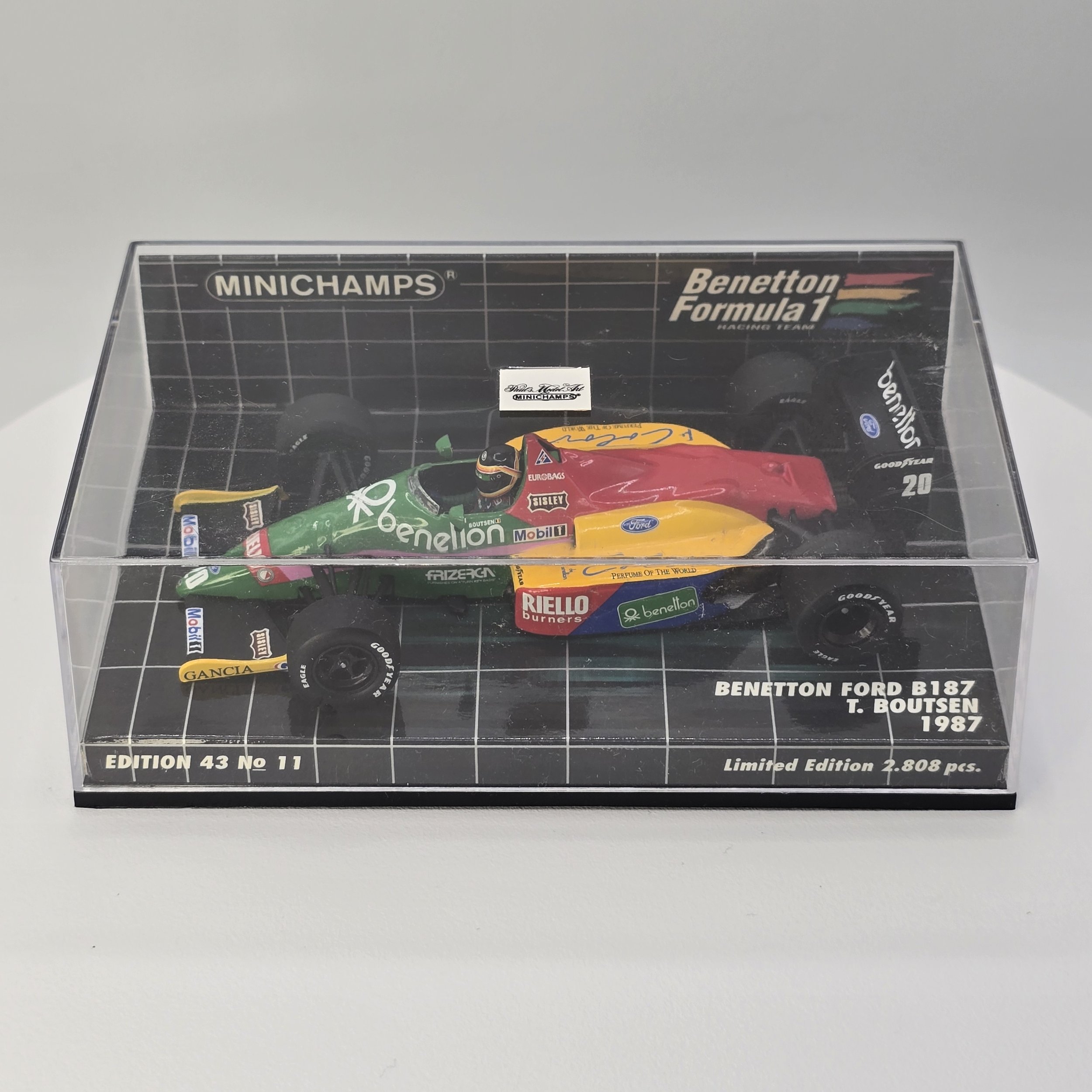 Boutsen Benetton B187 5.jpg