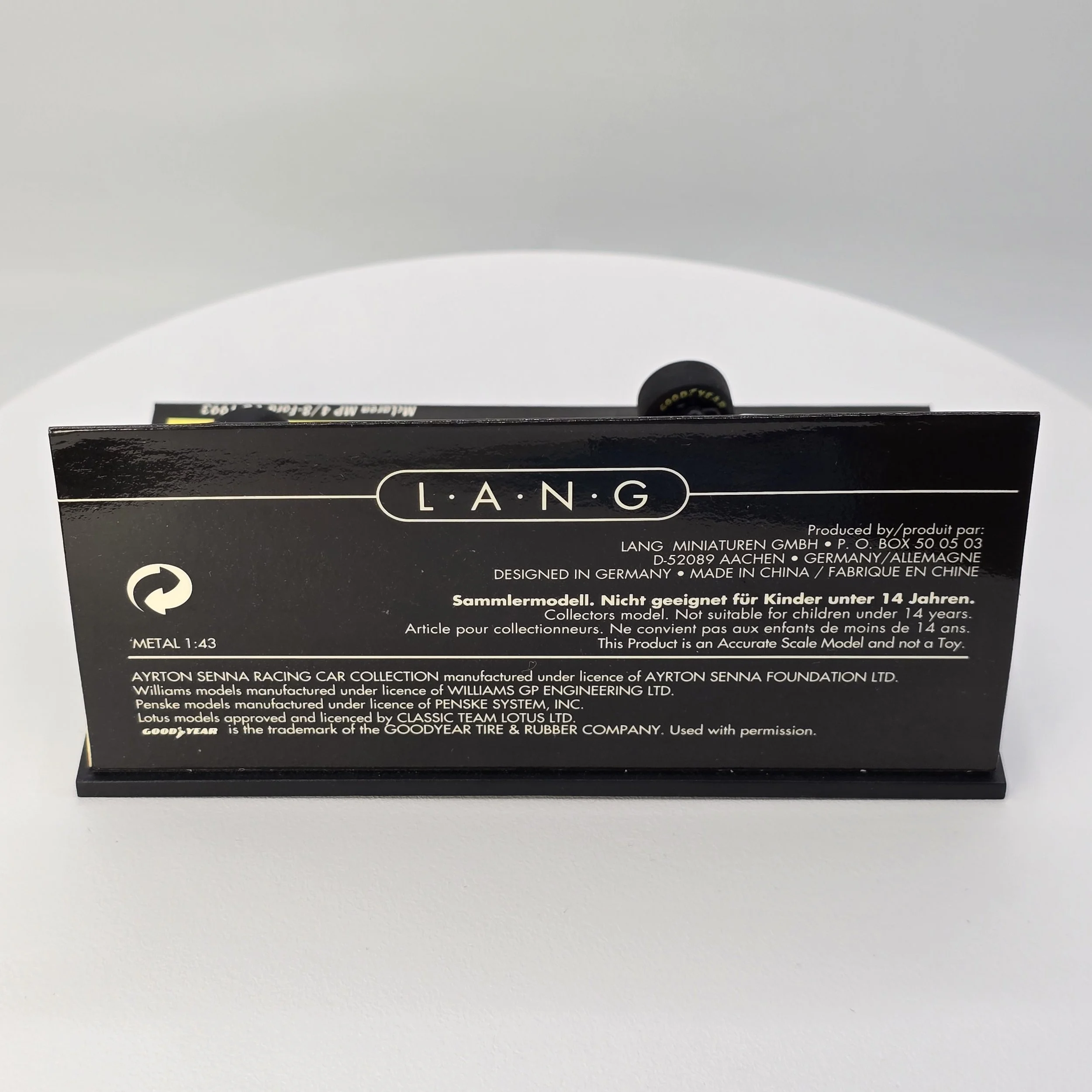 Senna McLaren MP4 8 4.jpg