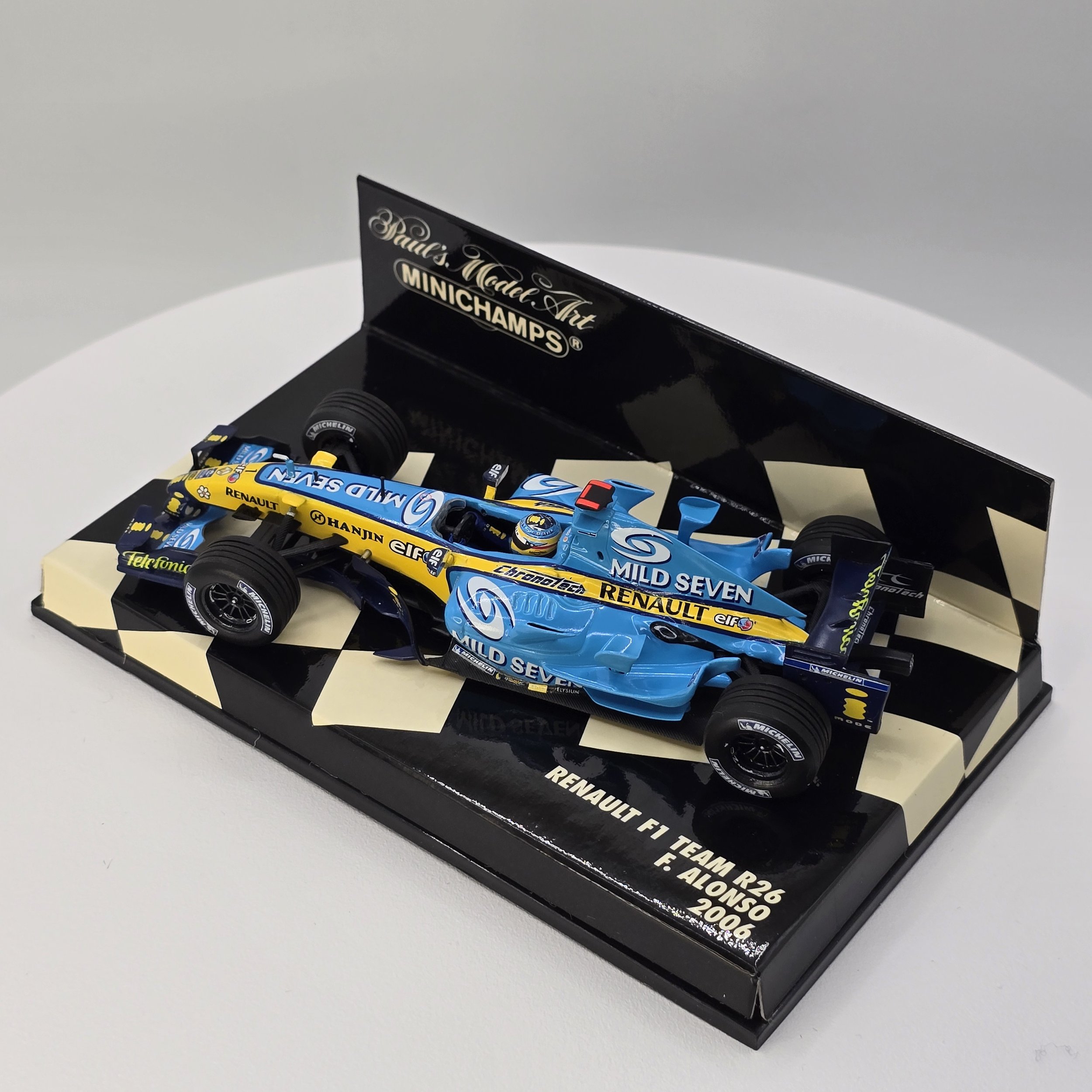 Alonso Renault R26 3.jpg