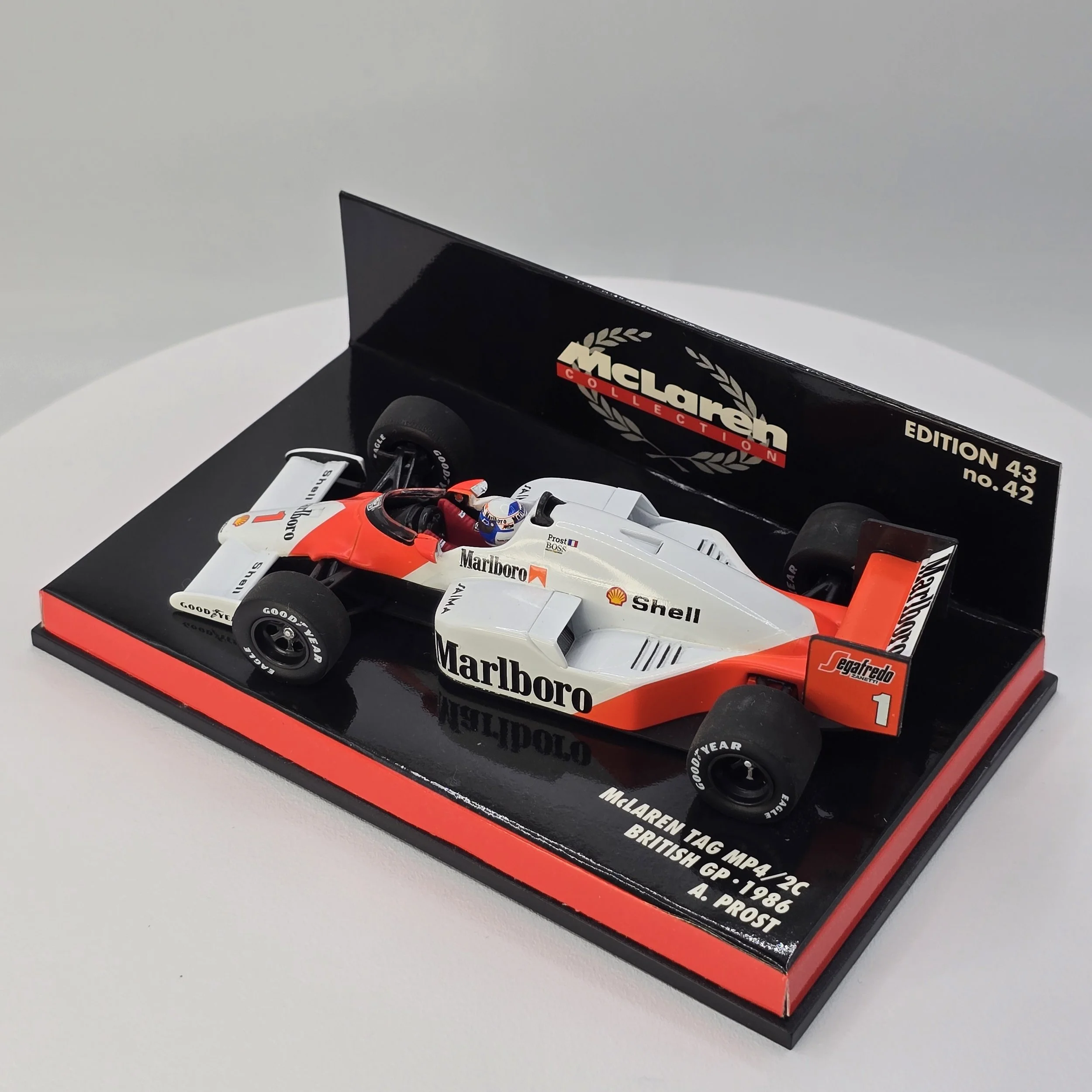 Prost McLaren MP4 2C 3.jpg