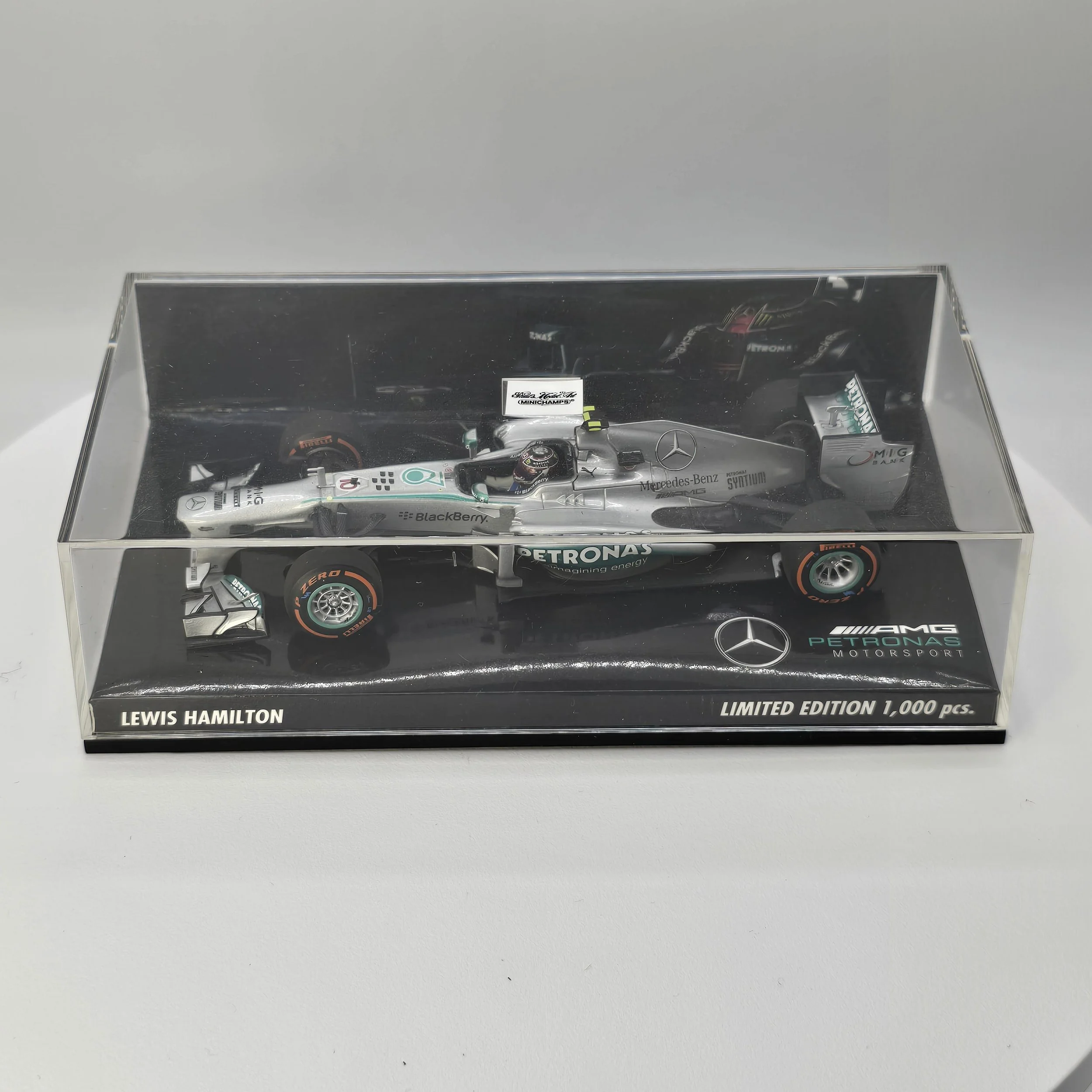 Hamilton Mercedes F1 W04 5.jpg