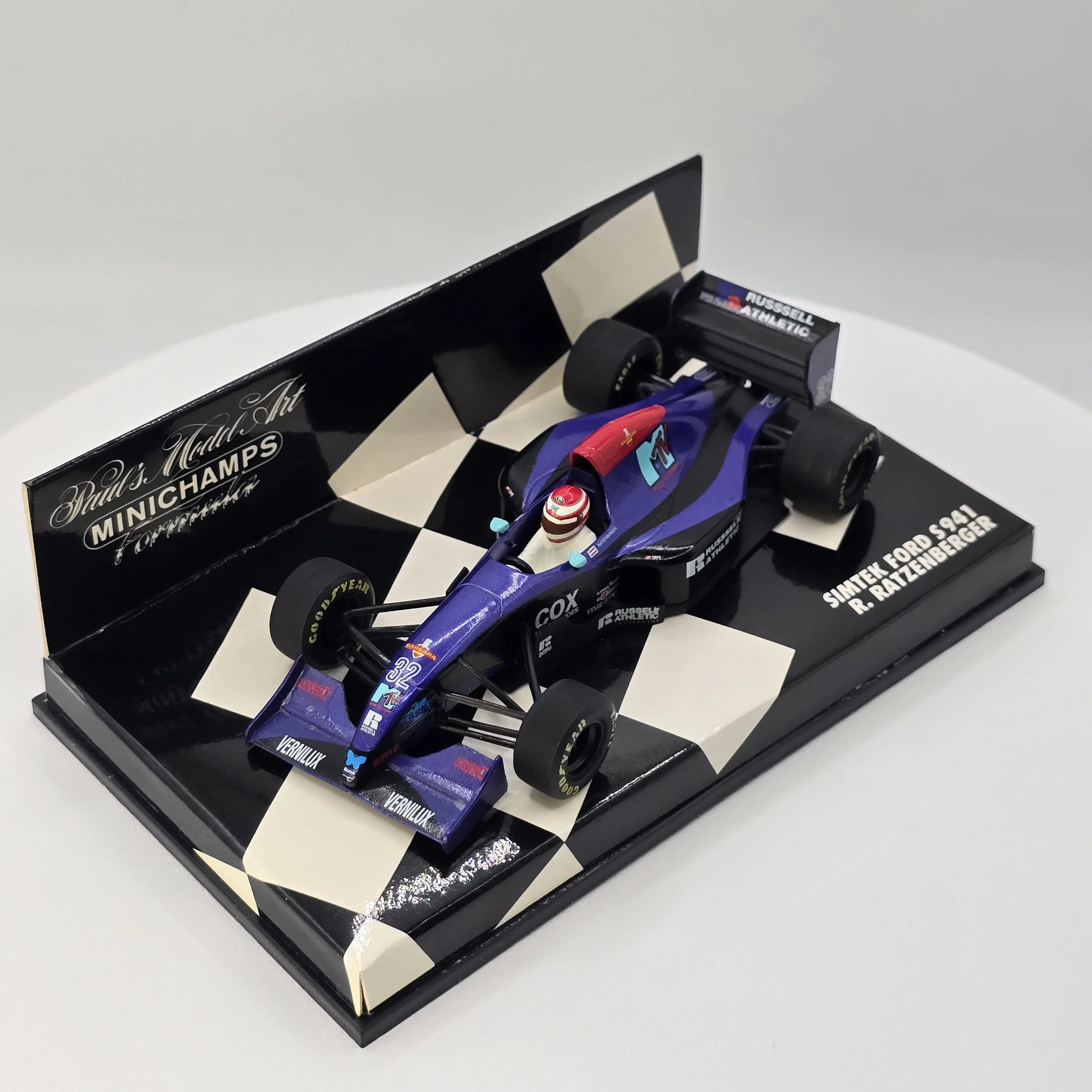 Ratzenberger Simtek S941 2.jpg