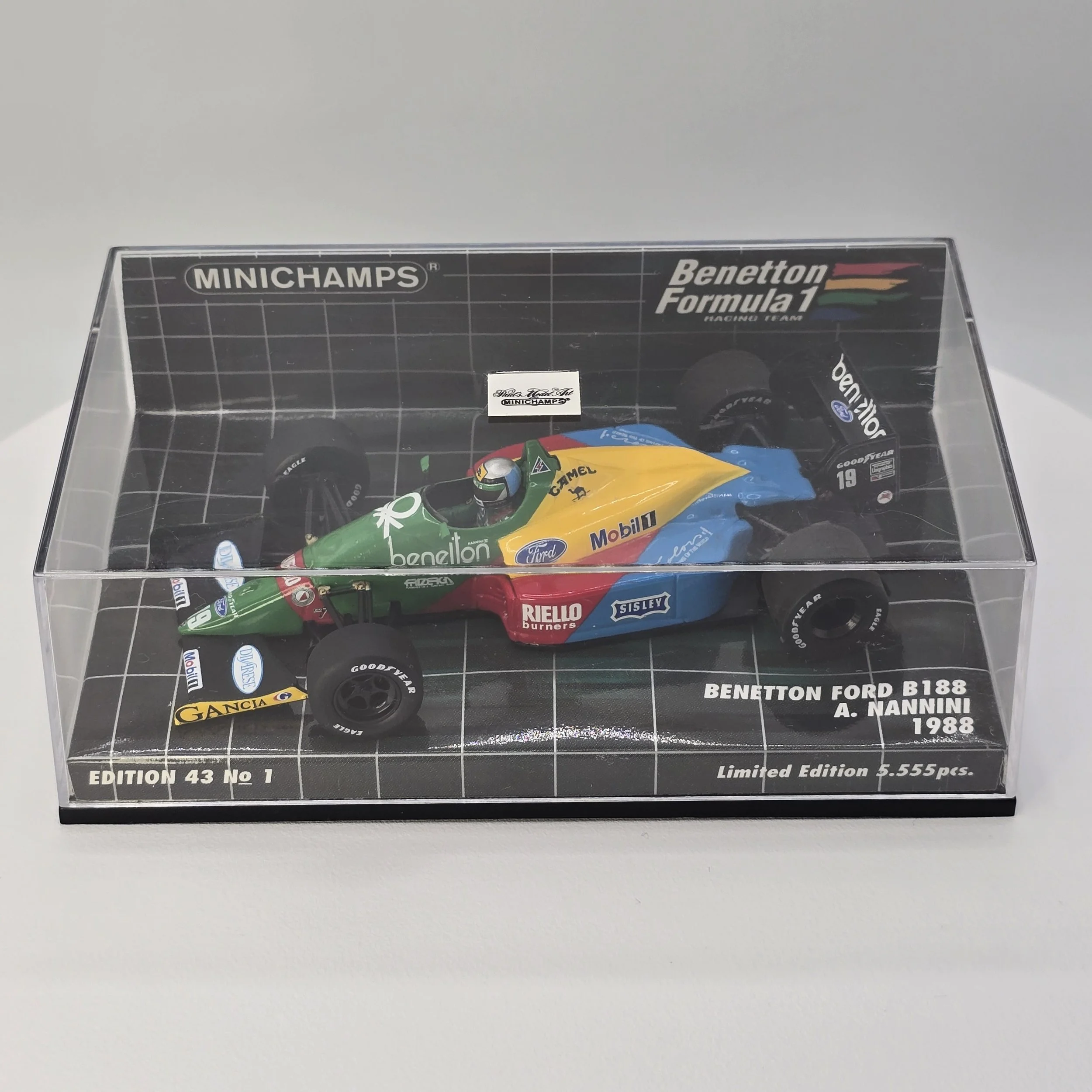 Nannni Benetton B188 5.jpg