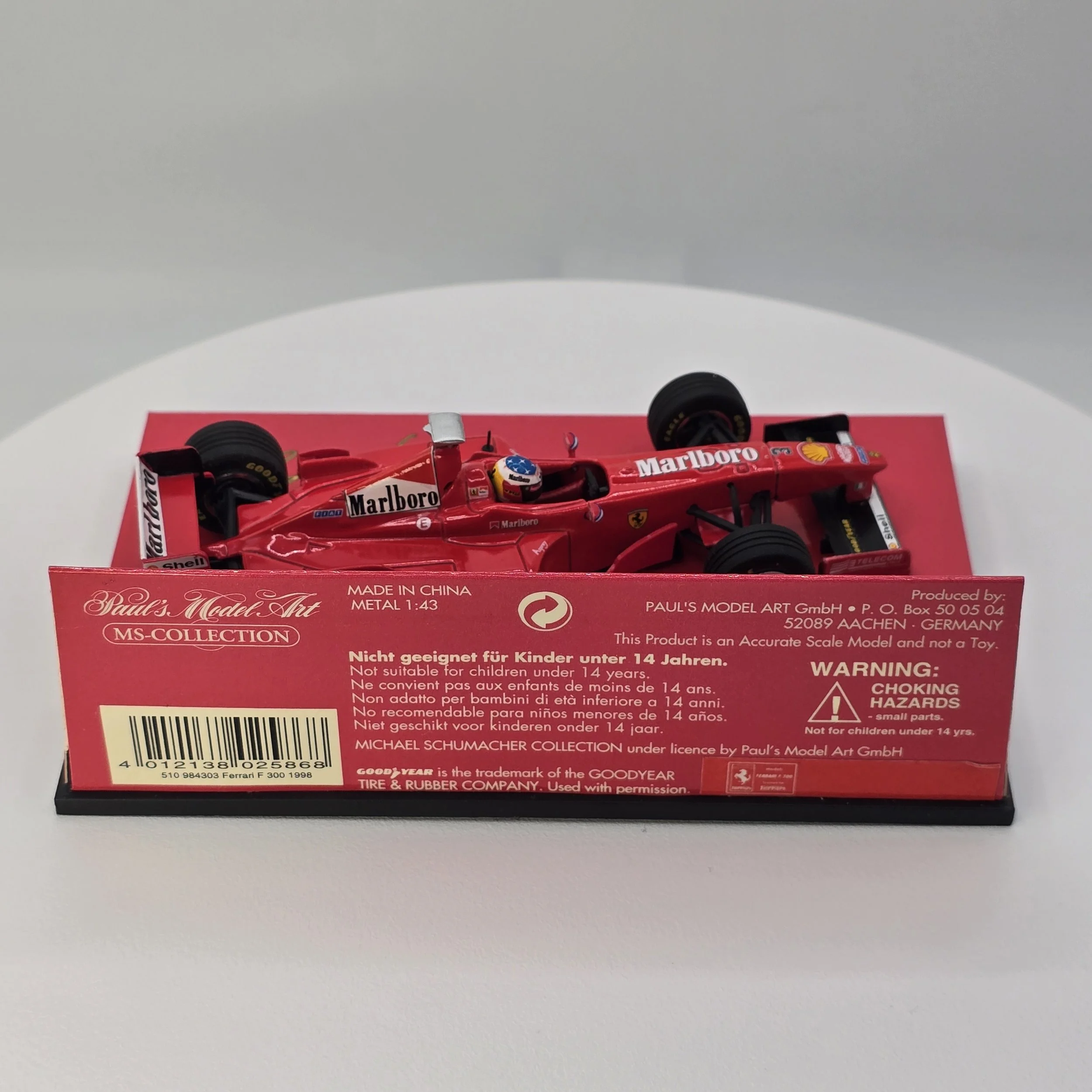 Schumacher Ferrari F300 4.jpg