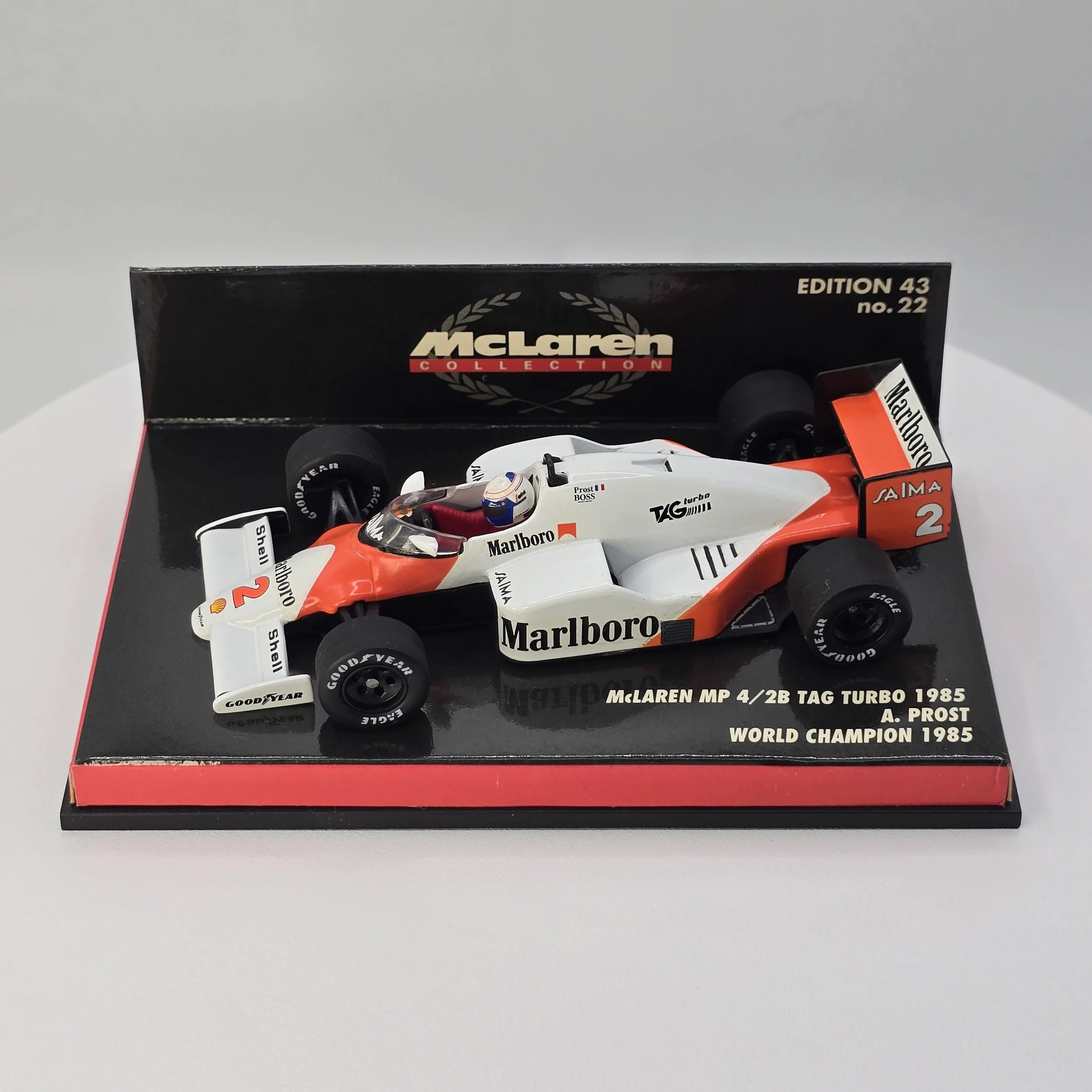 Prost McLaren MP4 2B 1.jpg
