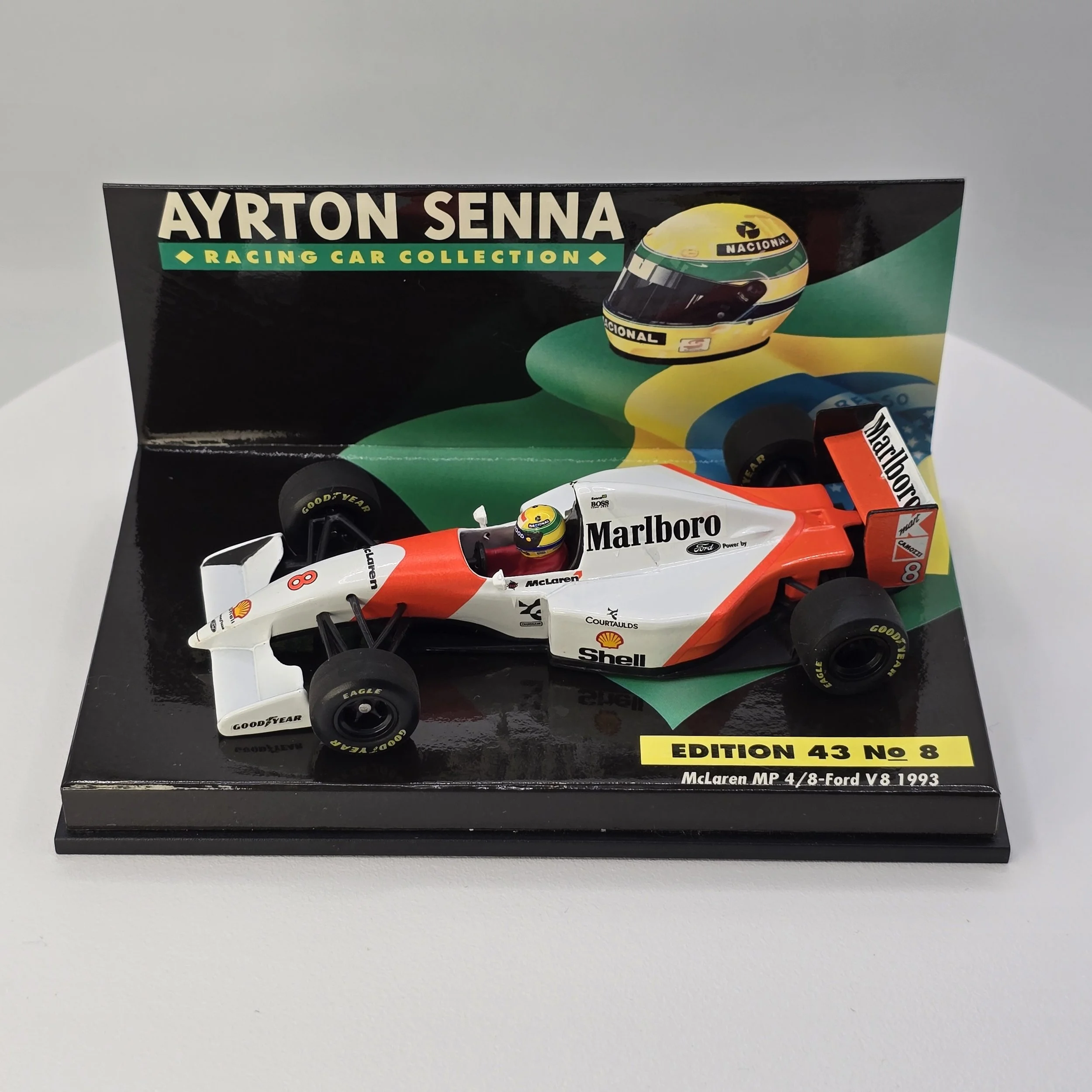 Senna McLaren MP4 8 1.jpg