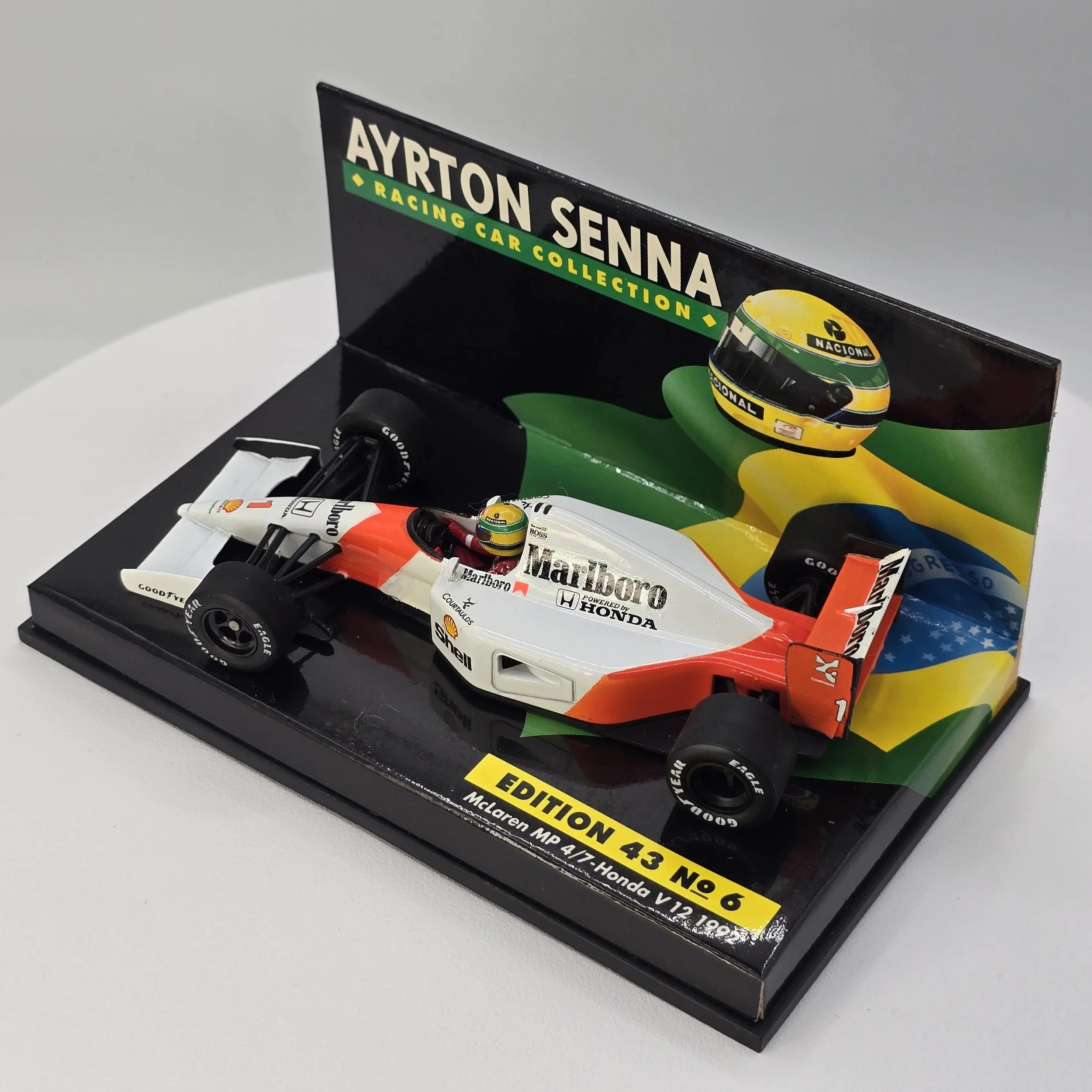 Senna McLaren MP4 7 3.jpg