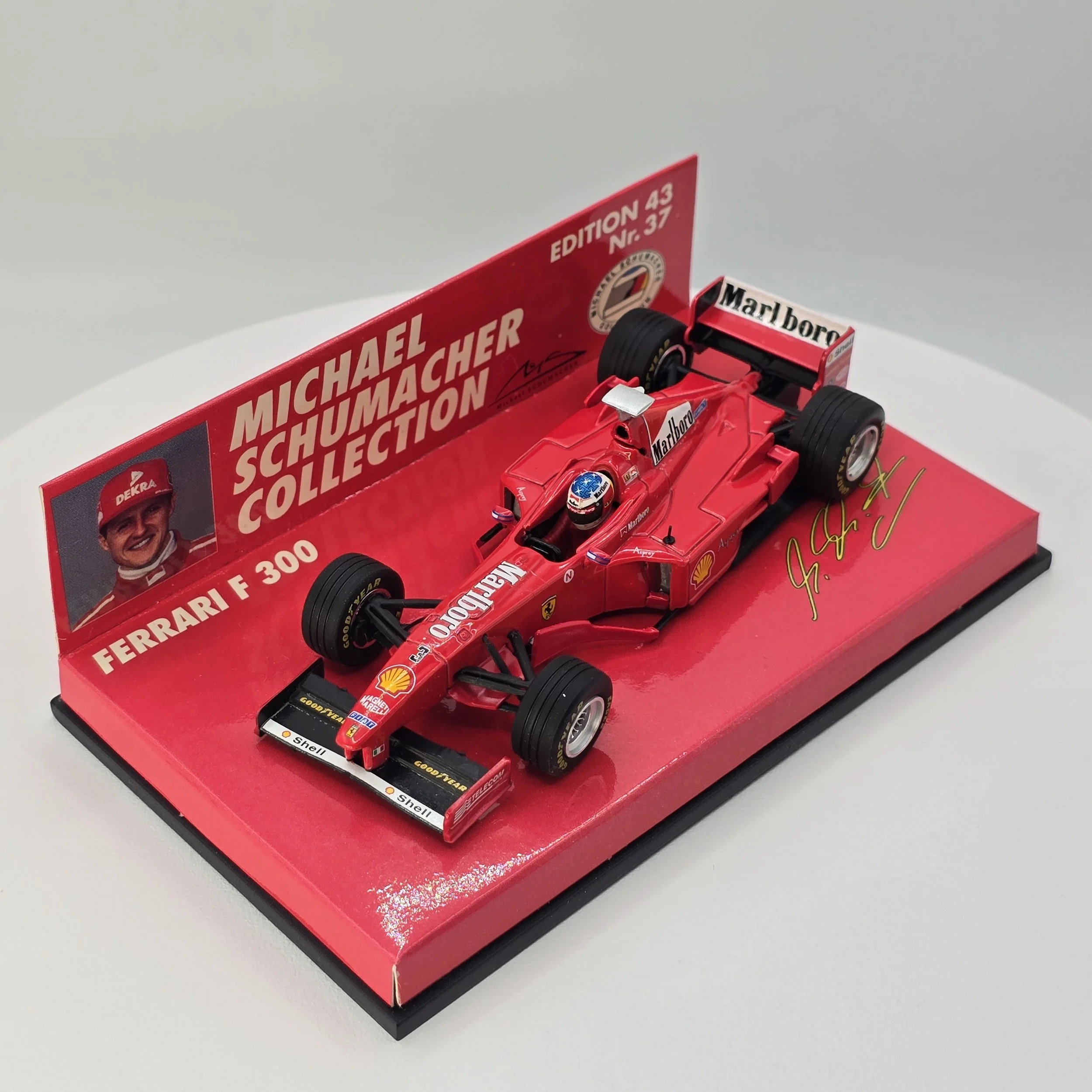 Schumacher Ferrari F300 2.jpg
