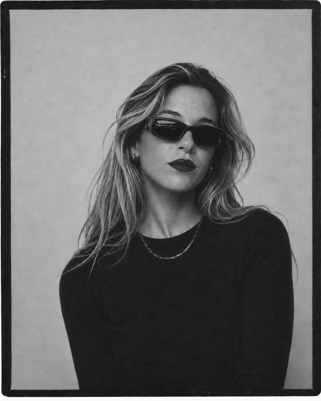 Portrait Romy Burrough, founder Studio Unframed