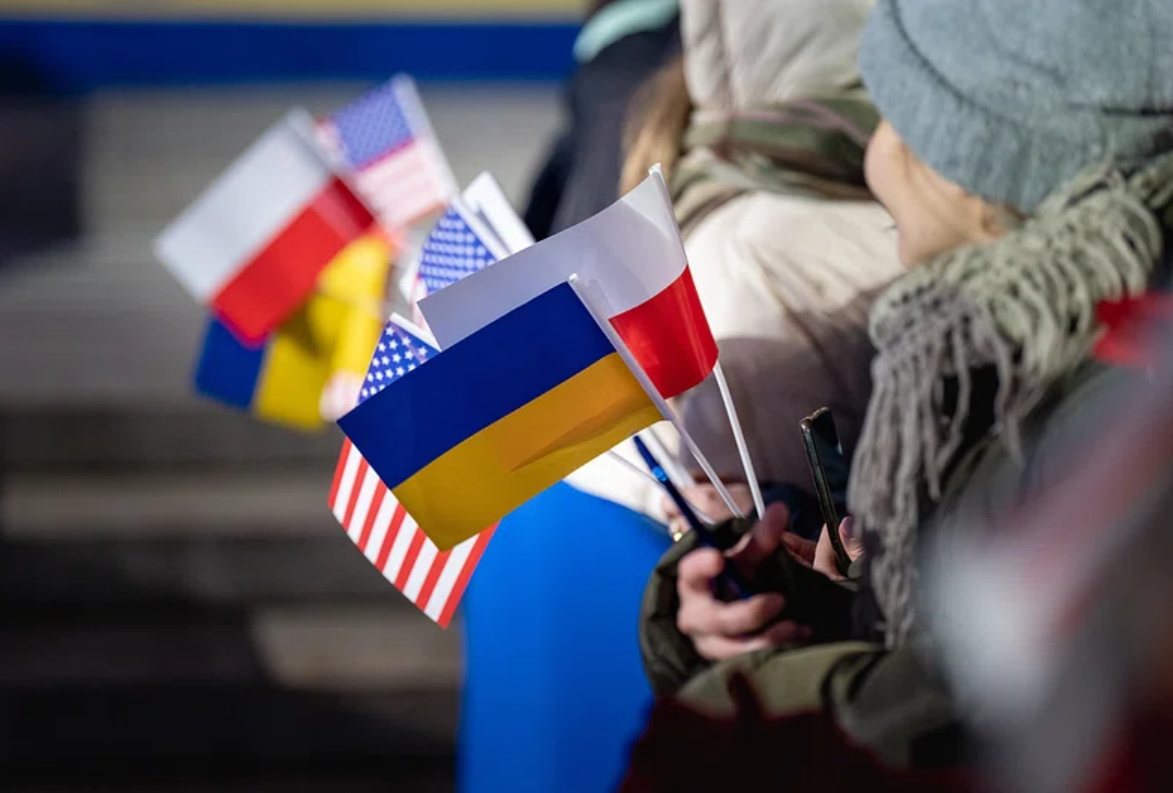 All around the world, people got to be free.