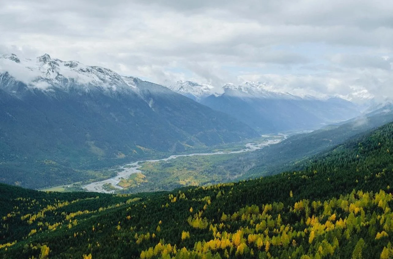 Fall in the Valley, Winter in the mountains. Hiking in the Fall is one of the most beautiful times to experience the trails but make sure you&rsquo;re ready and prepared for anything! The conditions up high can change drastically overnight at this ti