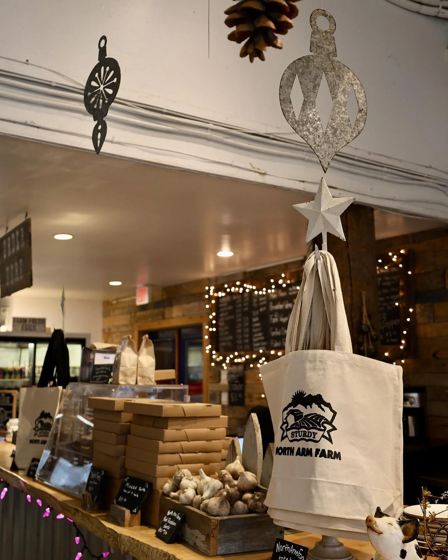 Holiday Season is upon us and our Guide to Pemberton&rsquo;s Holiday Events is up! With lots of markets showcasing our talented locals, and Christmas photo sessions for families, kids and even pets, there&rsquo;s lots of opportunities to celebrate an