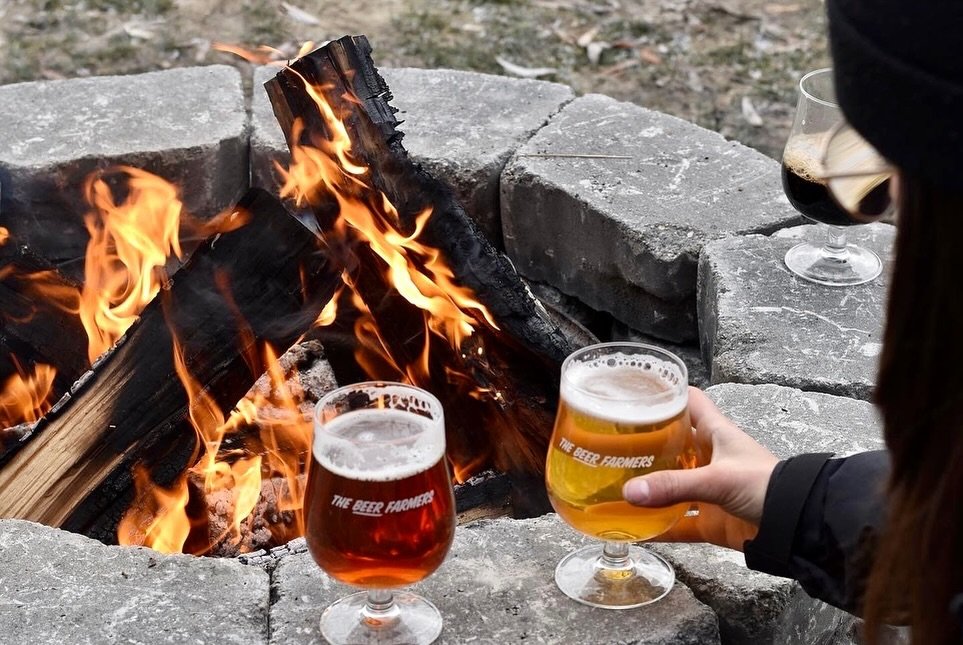 There&rsquo;s never a bad season for a homegrown beer 🍻

Yes, you can still visit @thebeerfarmers in the Winter! Whether it&rsquo;s warming up inside the barn on a snowy day, or taking in the beautiful snowy valley view on a blue day, it&rsquo;s alw