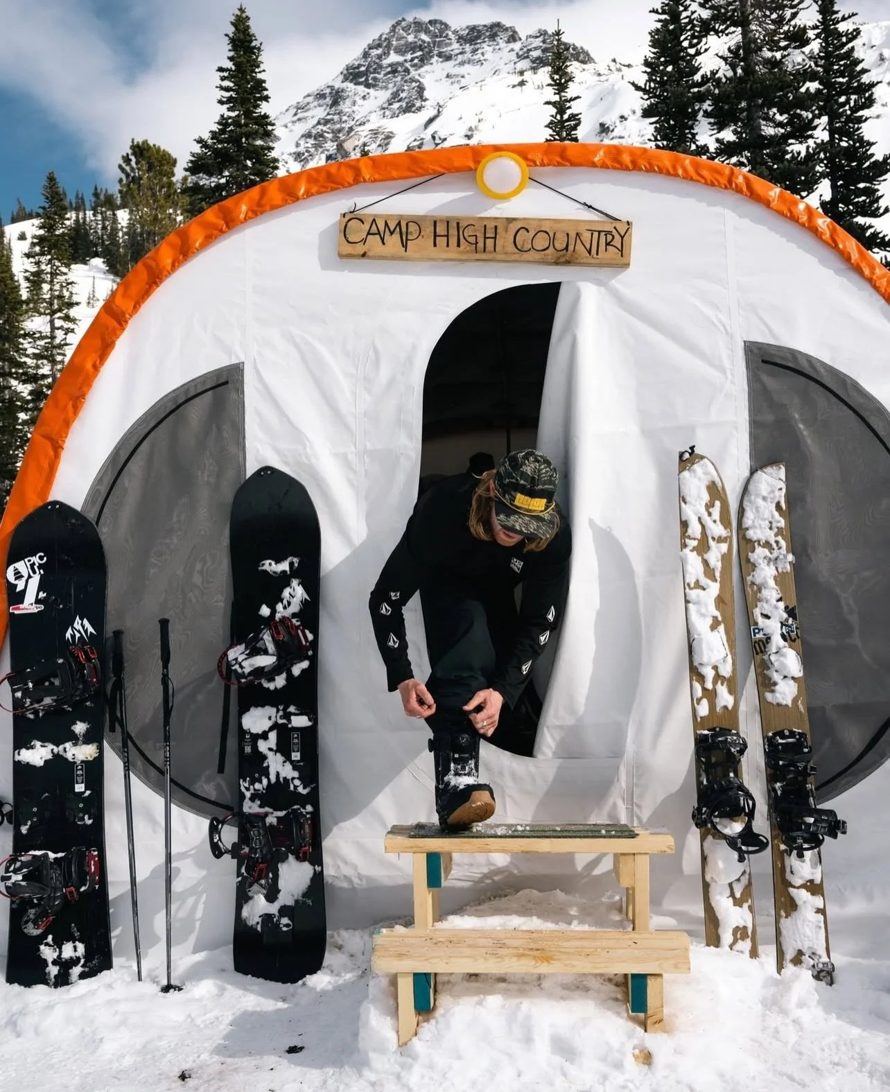 The ski-touring trip you&rsquo;ve been dreaming of. Welcome to Basecamp!

Heli in, camp out, ski the best runs of your life ⛺️⛷️❄️

These Basecamp 4 Day Trips with @whitecap  include your Heli flights in and out of a secret location in the Whitecap t