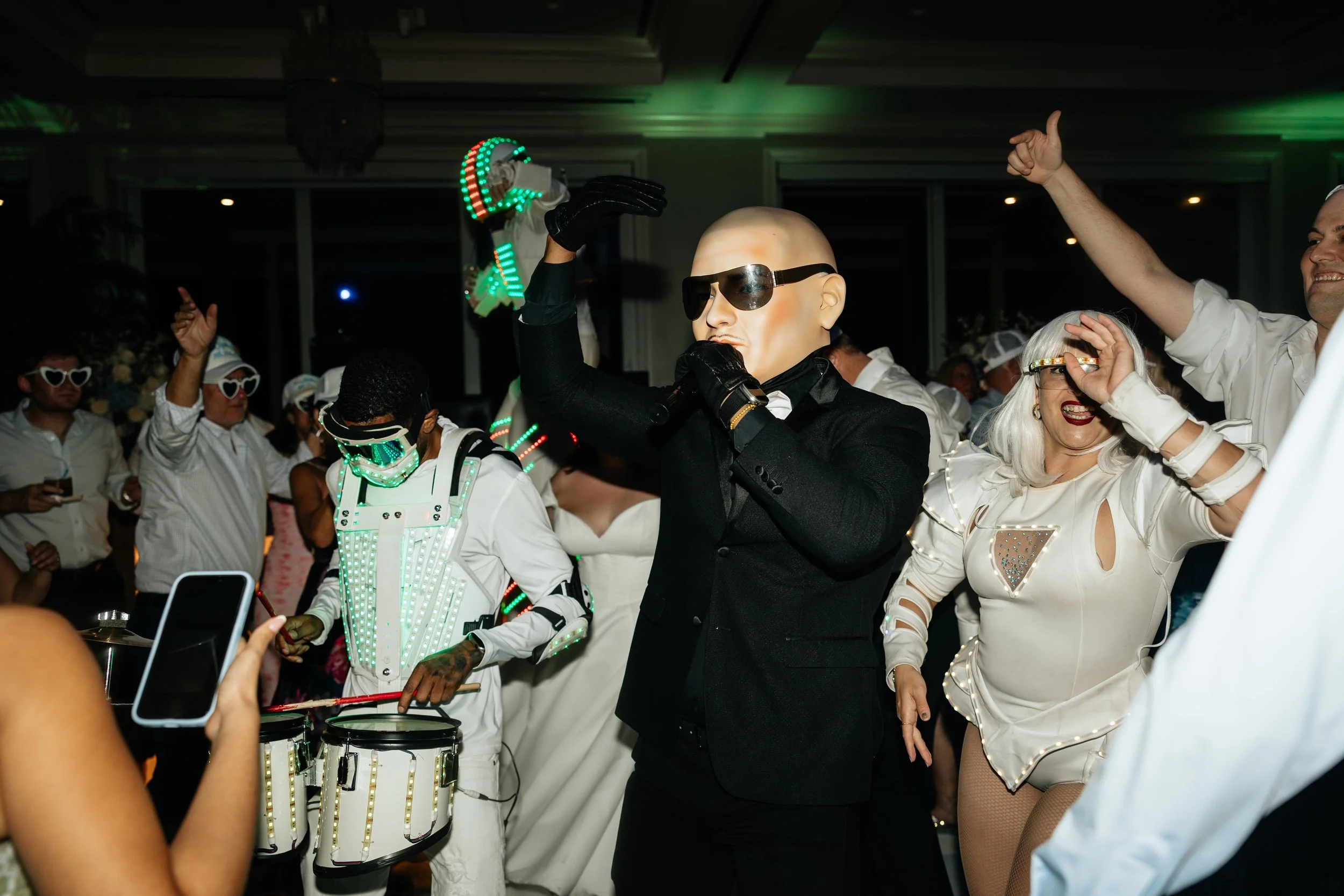 LindsayMcDowPhoto_PelicanClubWedding_Bistlines_Party-266.jpg