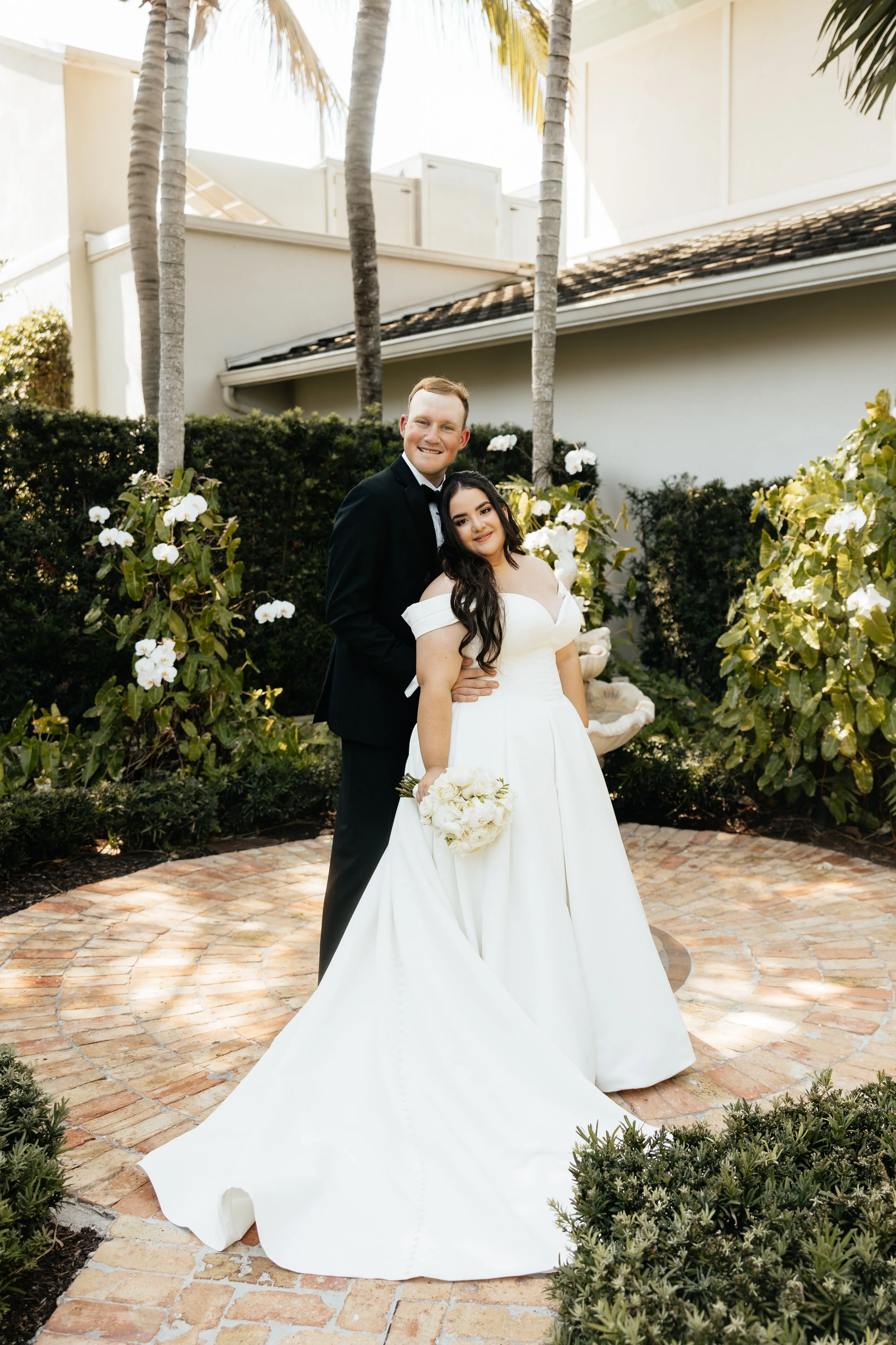 LindsayMcDowPhoto_PelicanClubWedding_Bistlines_MrMrs-97.jpg