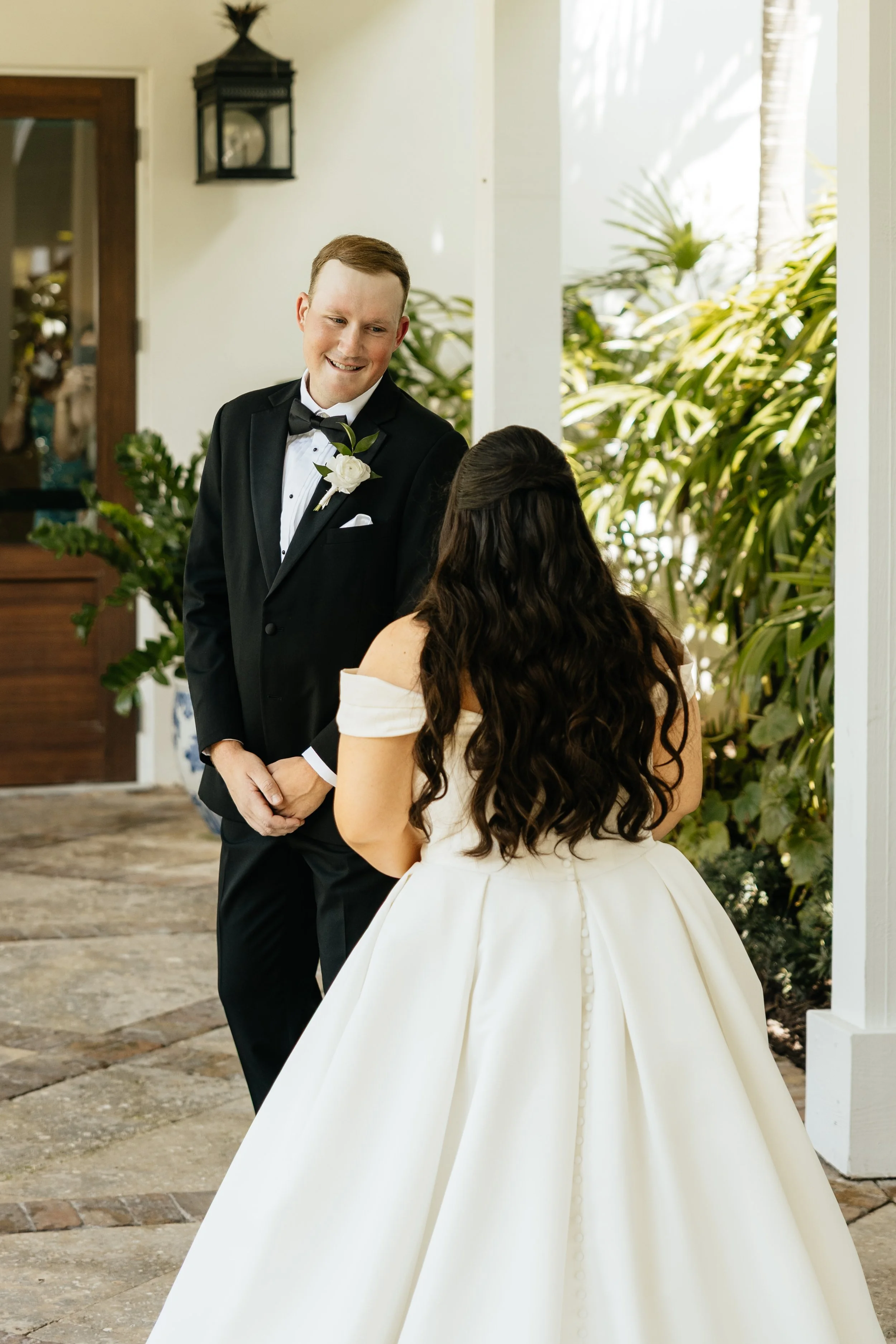 LindsayMcDowPhoto_PelicanClubWedding_Bistlines_MrMrs-3.jpg