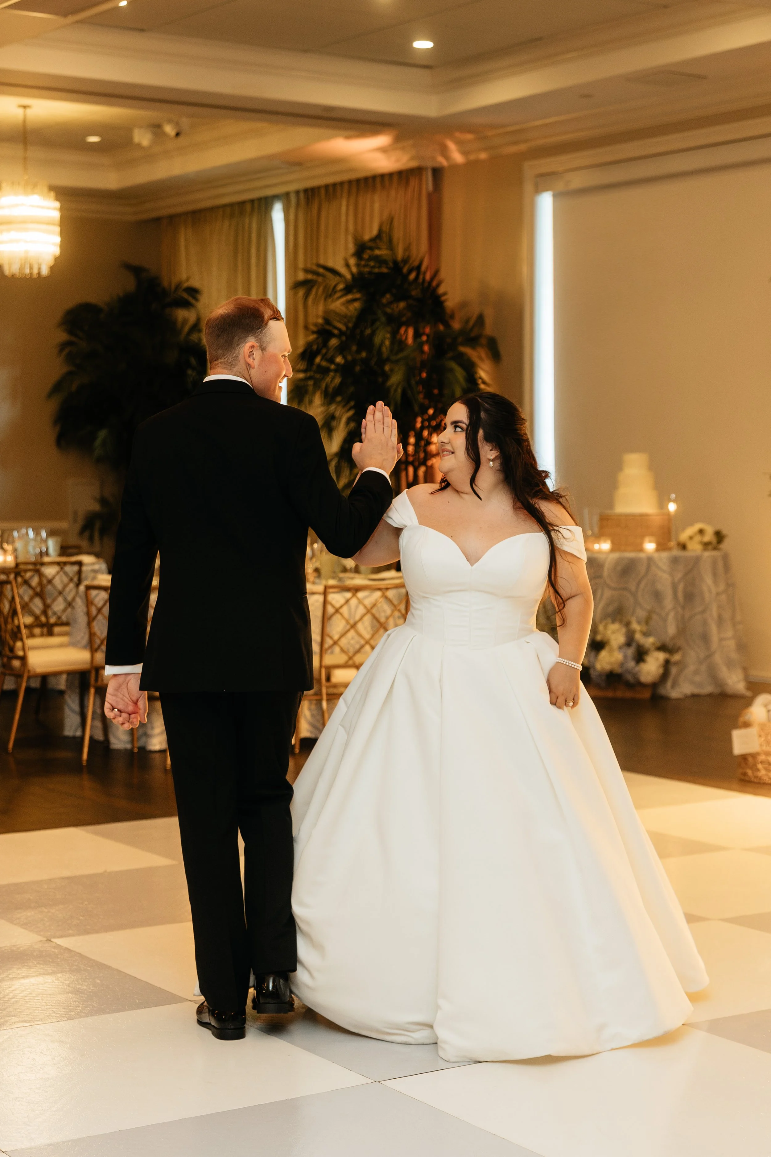 LindsayMcDowPhoto_PelicanClubWedding_Bistlines_RecForm-77.jpg