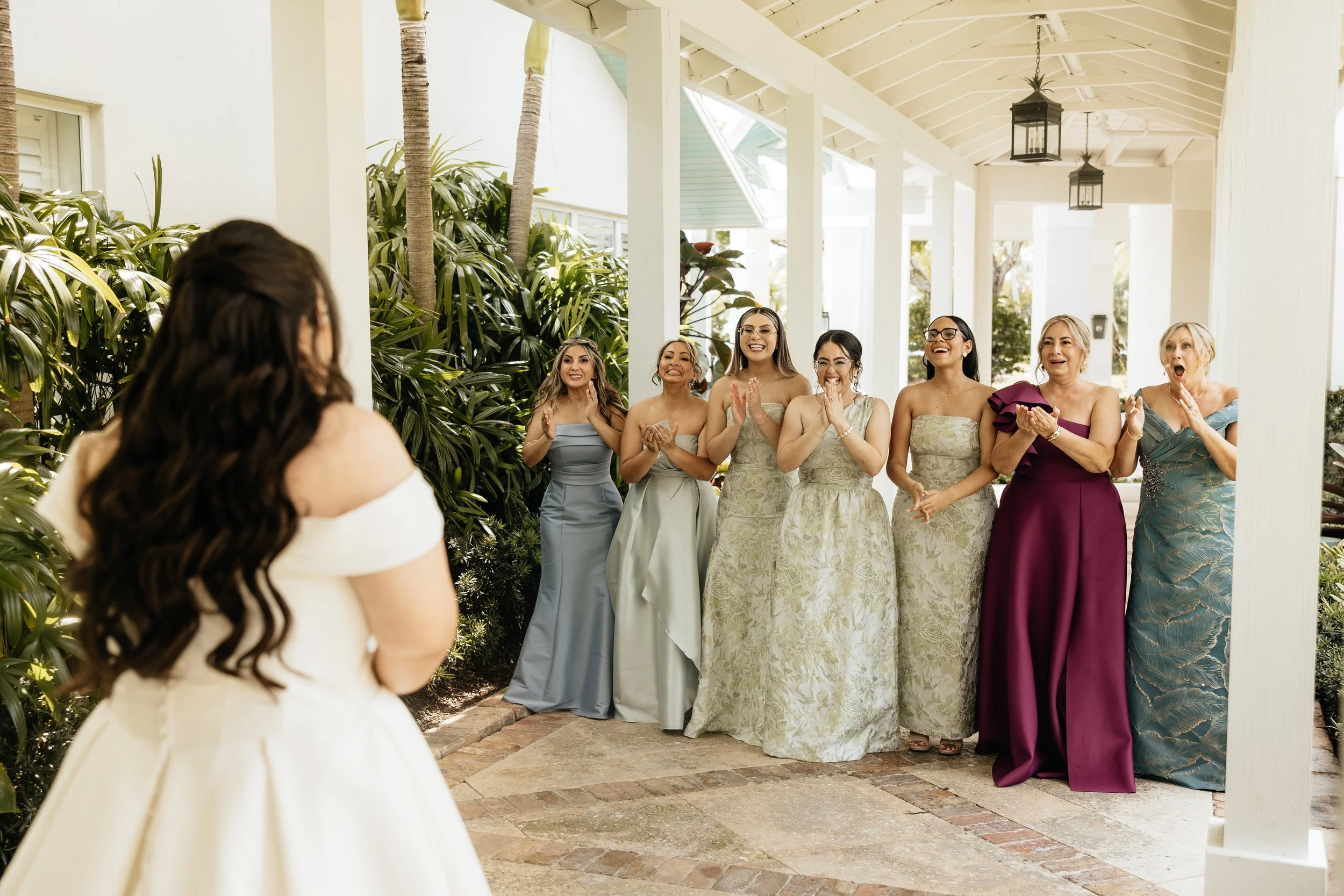 LindsayMcDowPhoto_PelicanClubWedding_Bistlines_PreCeremony-1.jpg
