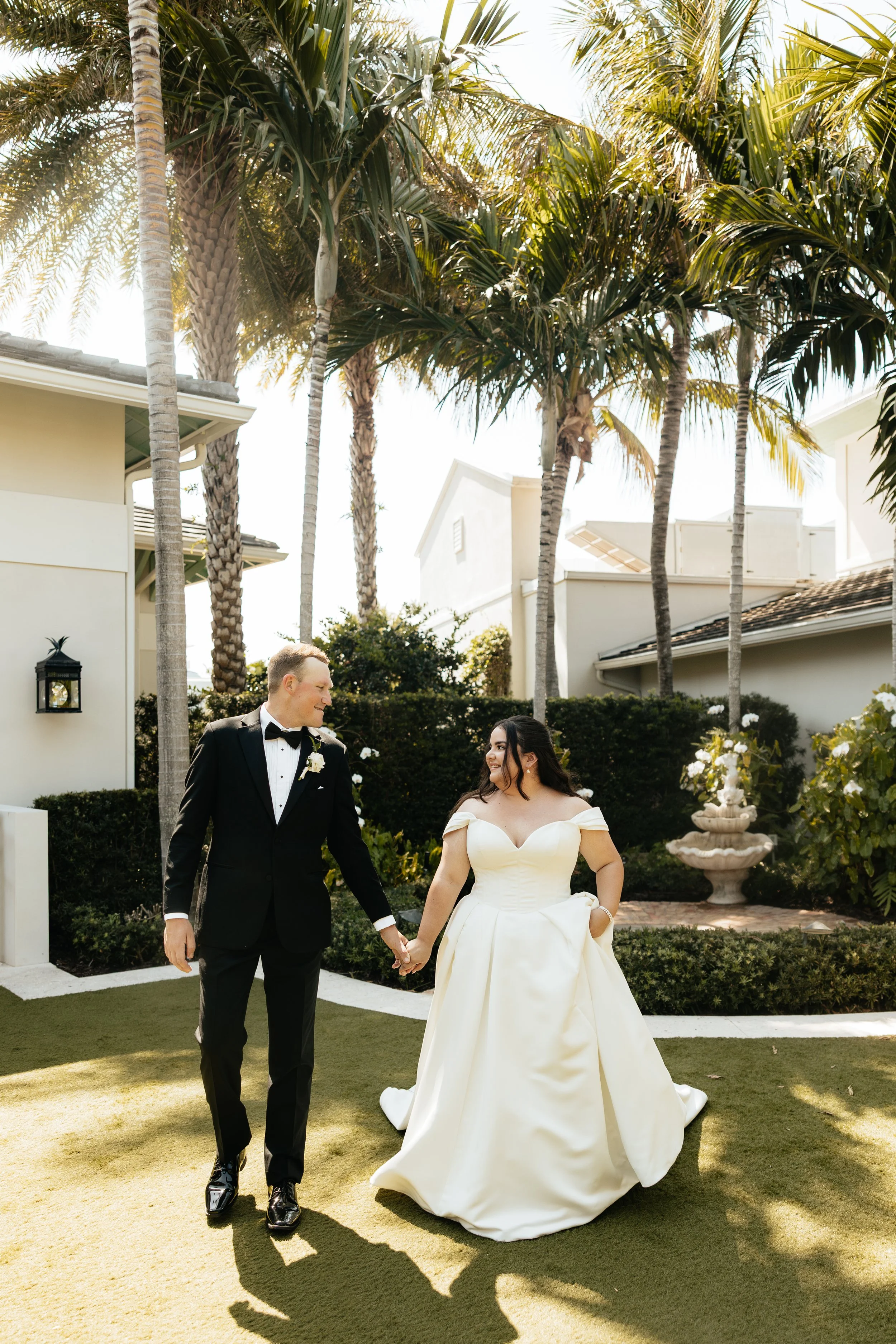 LindsayMcDowPhoto_PelicanClubWedding_Bistlines_MrMrs-137.jpg