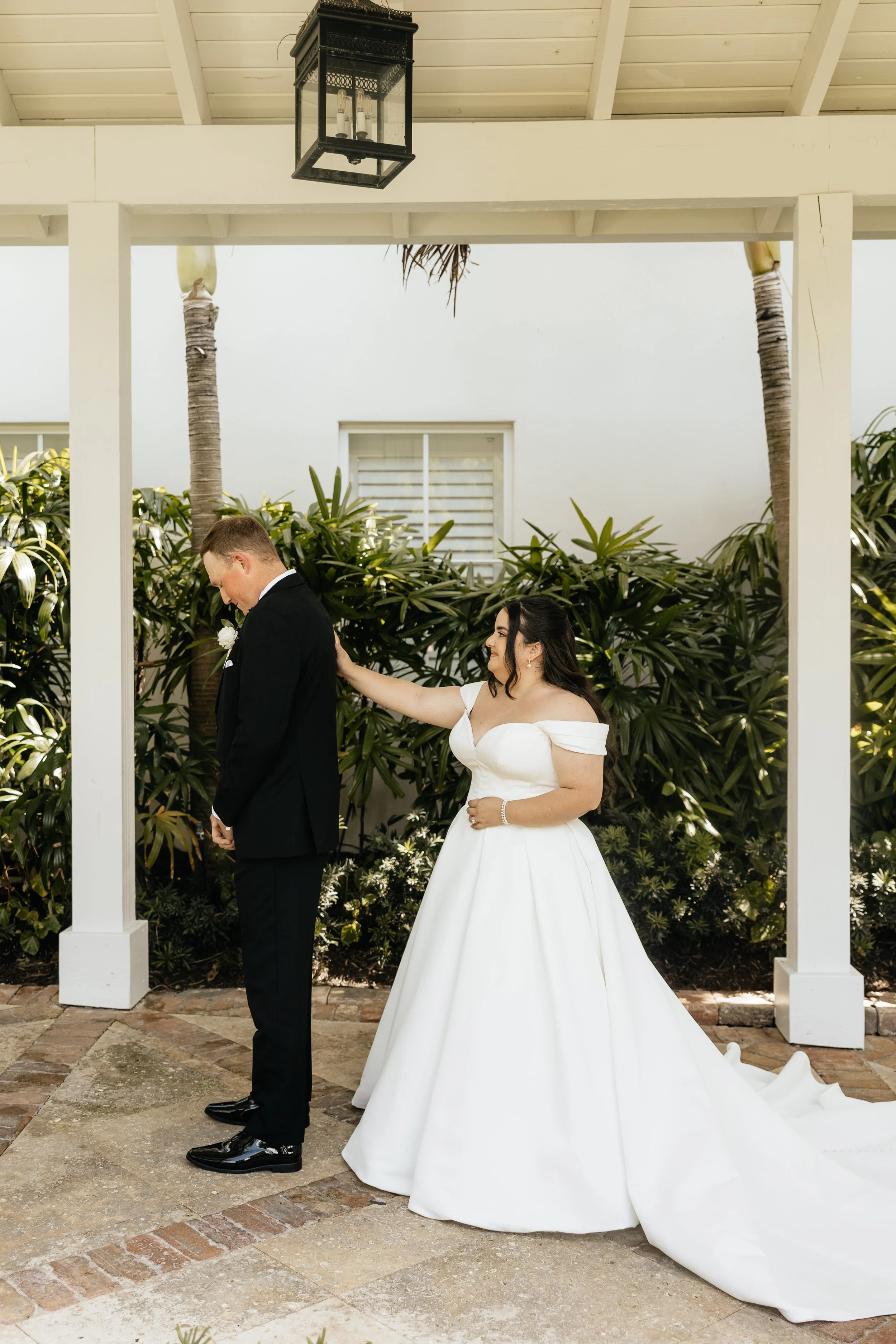 LindsayMcDowPhoto_PelicanClubWedding_Bistlines_MrMrs-1.jpg