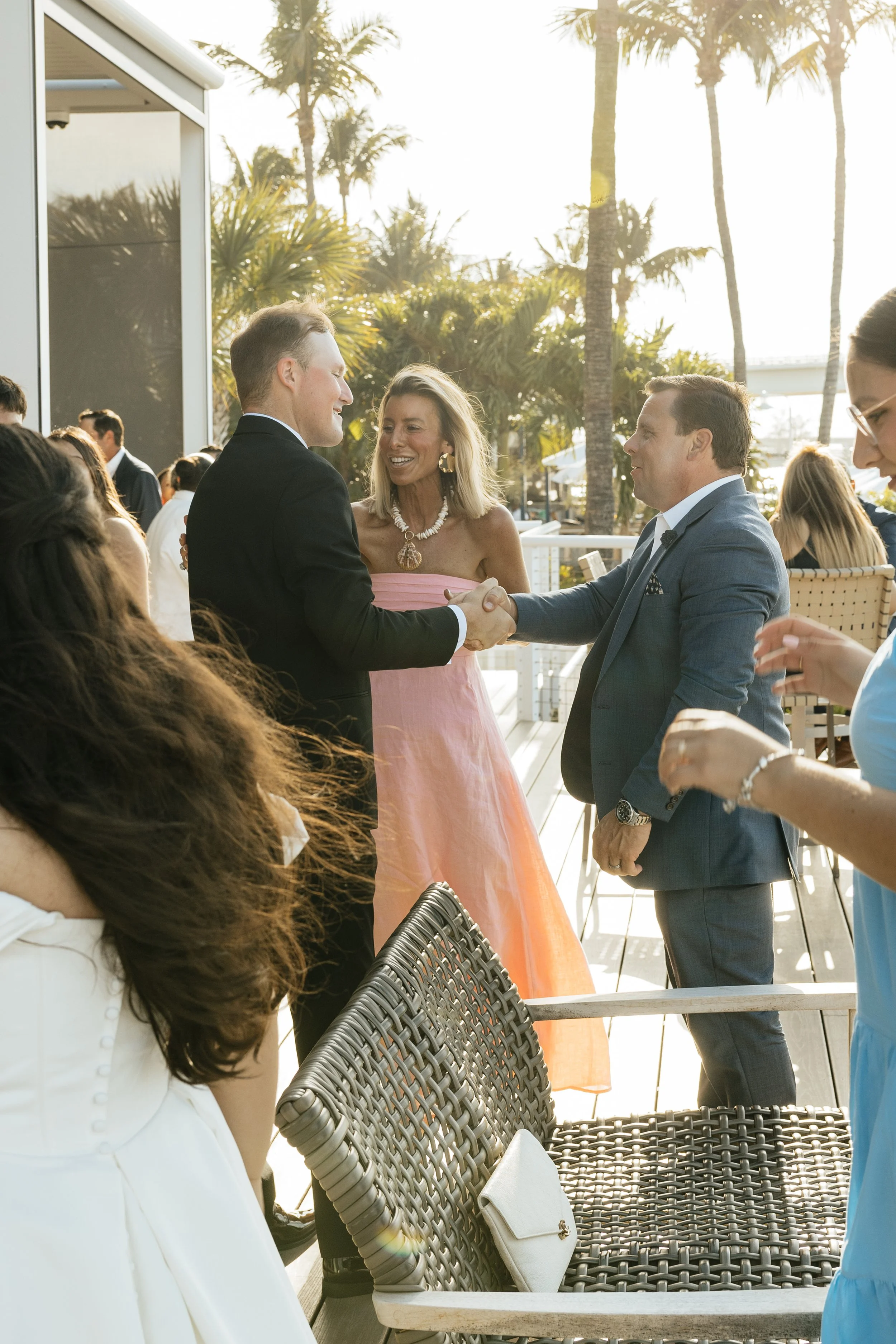 LindsayMcDowPhoto_PelicanClubWedding_Bistlines_CktlHr-132.jpg