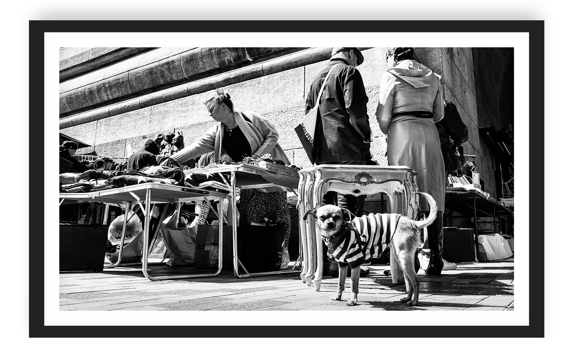 Erick Moya Street Photography in DUMBO
