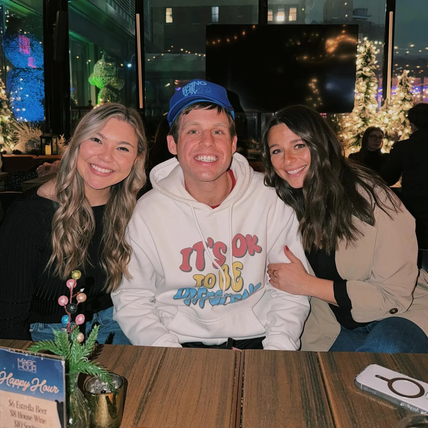 A night of fun and new friends 🥰 Thank you to the Smith family for inviting us into their circle and letting us be a part of @wableapp ! There is so much more to come so stay tuned for NeuroKinds newest developments!