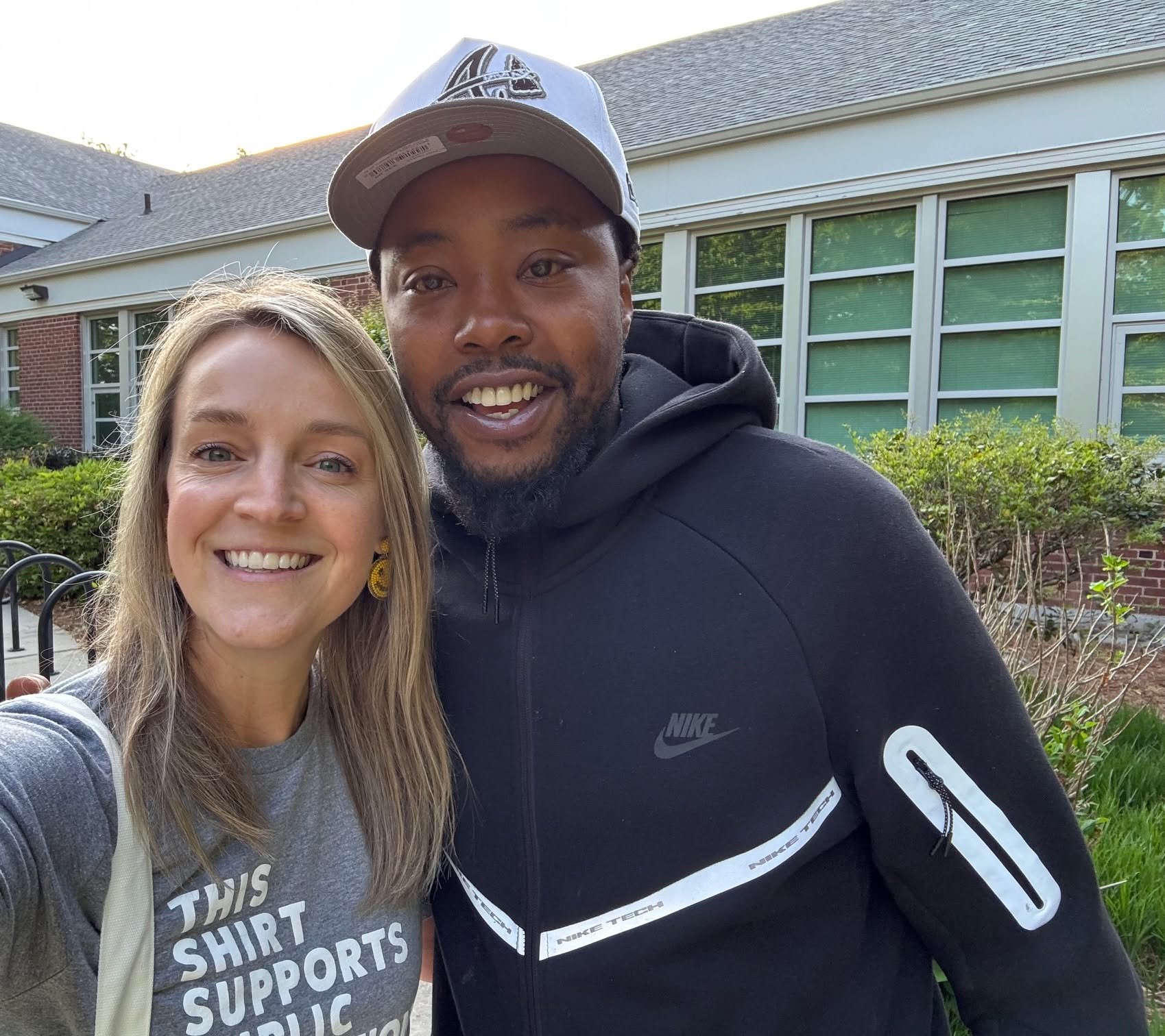 To raise awareness and funds for Step Up for Decatur Teachers, DEF Board Member, @laura_bollman , joined community circle at Clairemont Elementary where she ran into her former 6th grade student, Quinton, now proud Clairemont Step-Dad!

💛💜 It&rsquo