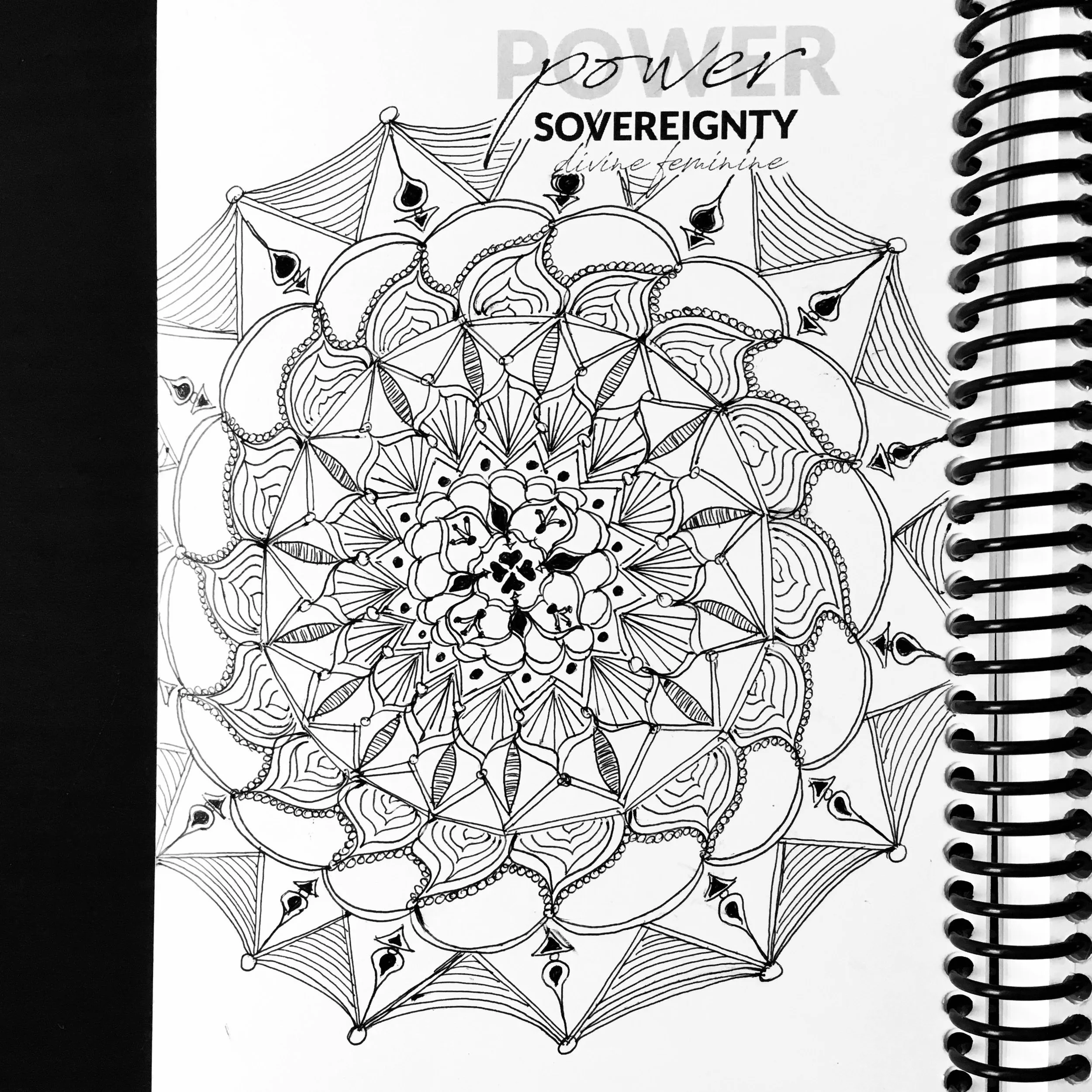 BLOG+2020+Journey+Book+3rd+Moon+Cycle+My+Mandala1.jpg