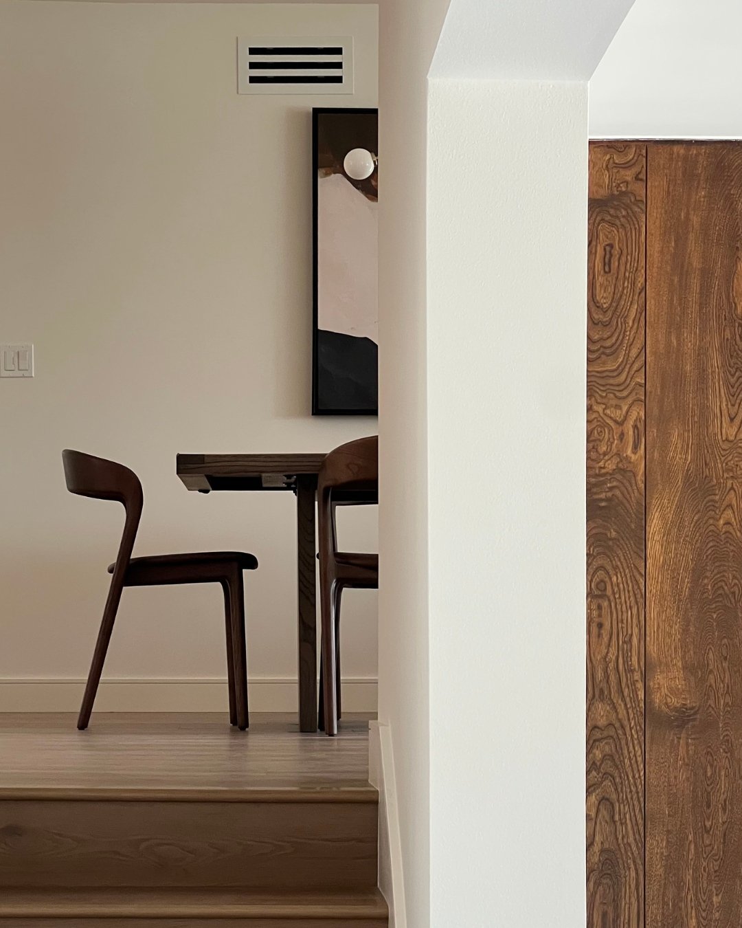 A quick iPhone snap! I love capturing these little vignettes and angles in the spaces we design. They are the exact views you see every day, and that's the intention&mdash;to make the mundane beautiful.

#interiordesign #designplanning #homedesign #d