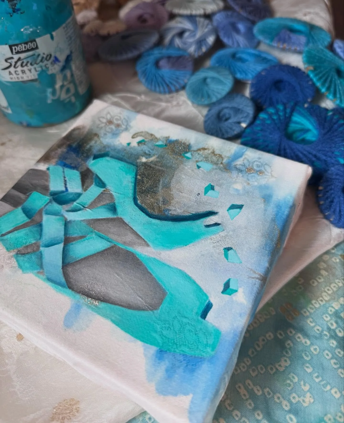 Dancing in rains 
6&rdquo;x6&rdquo;
Alcohol inks, acrylic on repurposed Indian fabric

Nostalgic about playing in rains &hellip;..how many of you splashed into rain waters?

#dance #aqua #rains #dancinginrains#ballerina #ballerinashoe #ballerinashoep