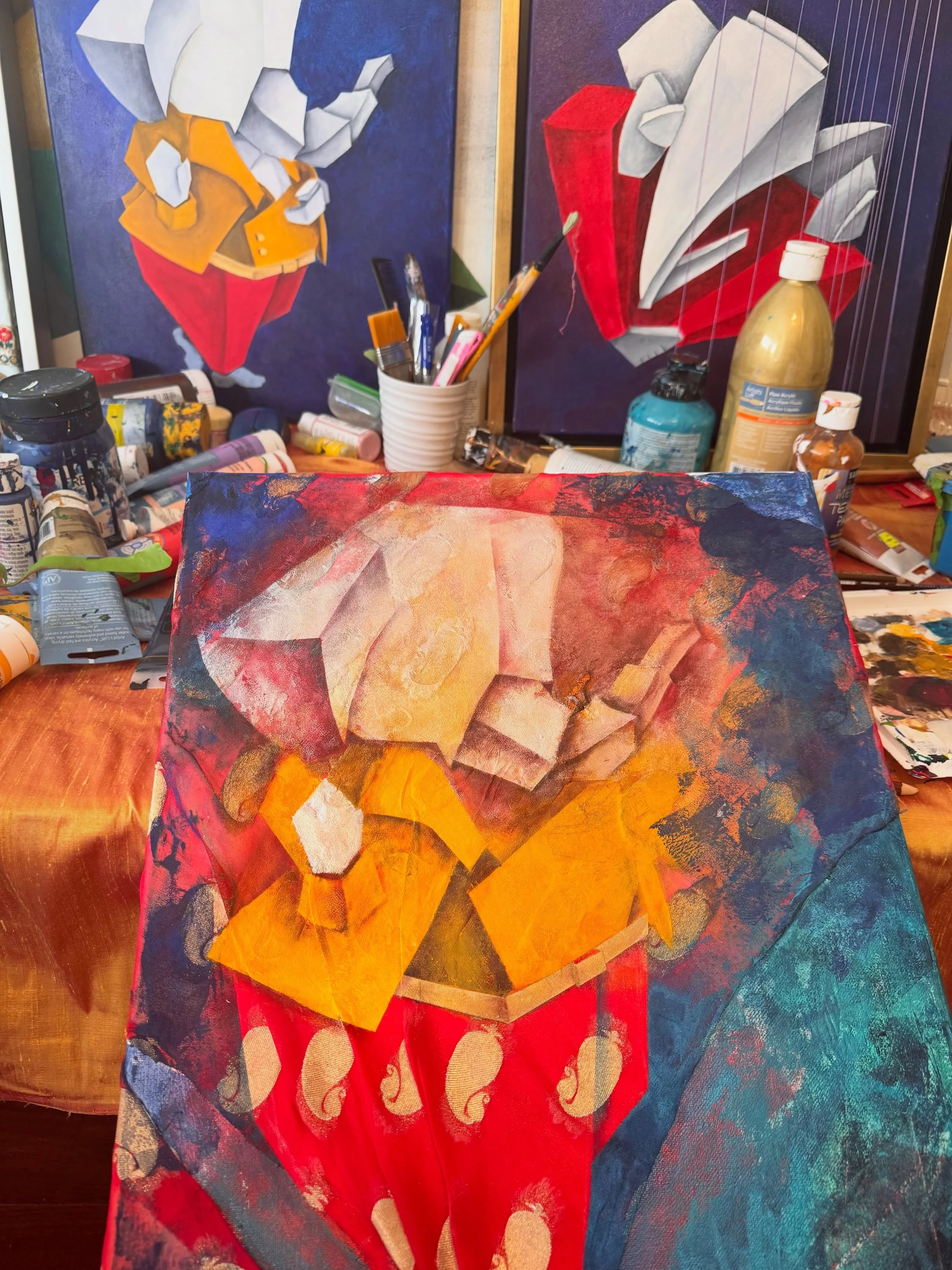 Have you heard of Ganesh Mania?
Well you are just seeing one:)

Had been occupied since a seek with the commission work of our favorite Ganesha and in the process was counting my blessings.

Much gratitude for my repeating art collector. Much joy hel
