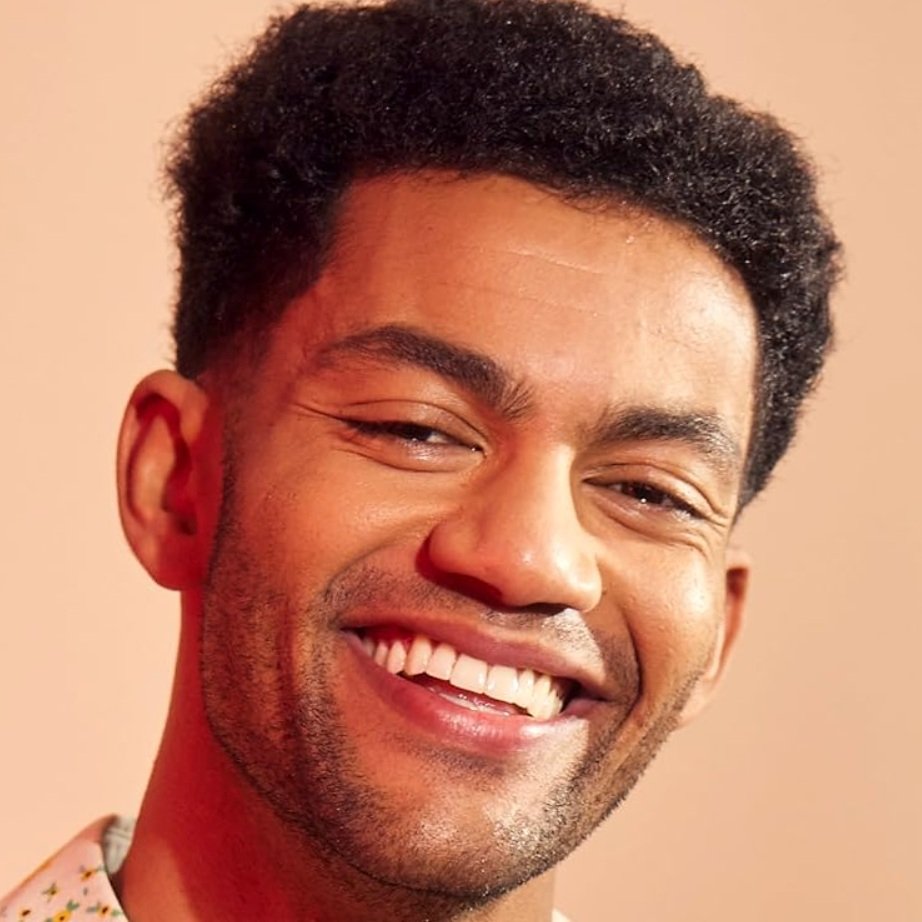 “Michael creates an environment that isn’t intimidating which allows me to get out of my own way and serve the story. Acting feels freer without feeling vague or limiting.” 

- Miles Fowler

 (Nobody Wants This, Netflix)