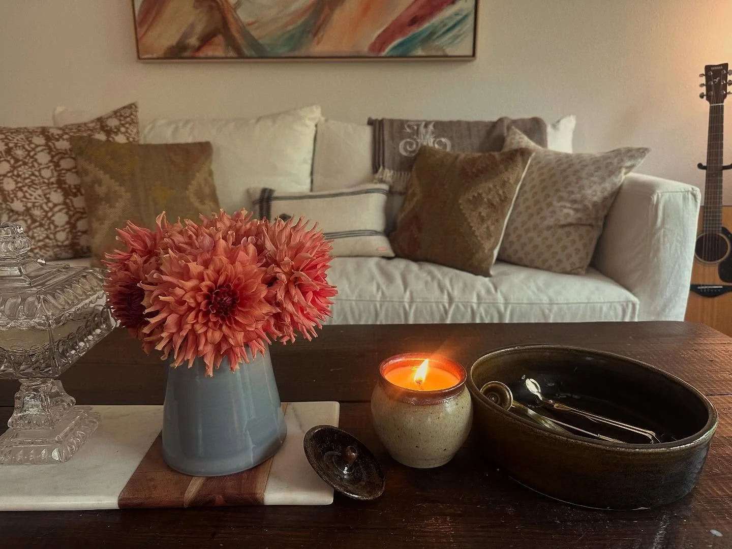 More beautiful dahlias from my garden, paired with the Aspen Hive scent candle. The cute vessel with lid my mom made back in her college days.

#CandlesByMaleka #TheAspenHive #DahliaSeason #HandpouredCandle #VintageVessel #SlowLiving #FloralVibes