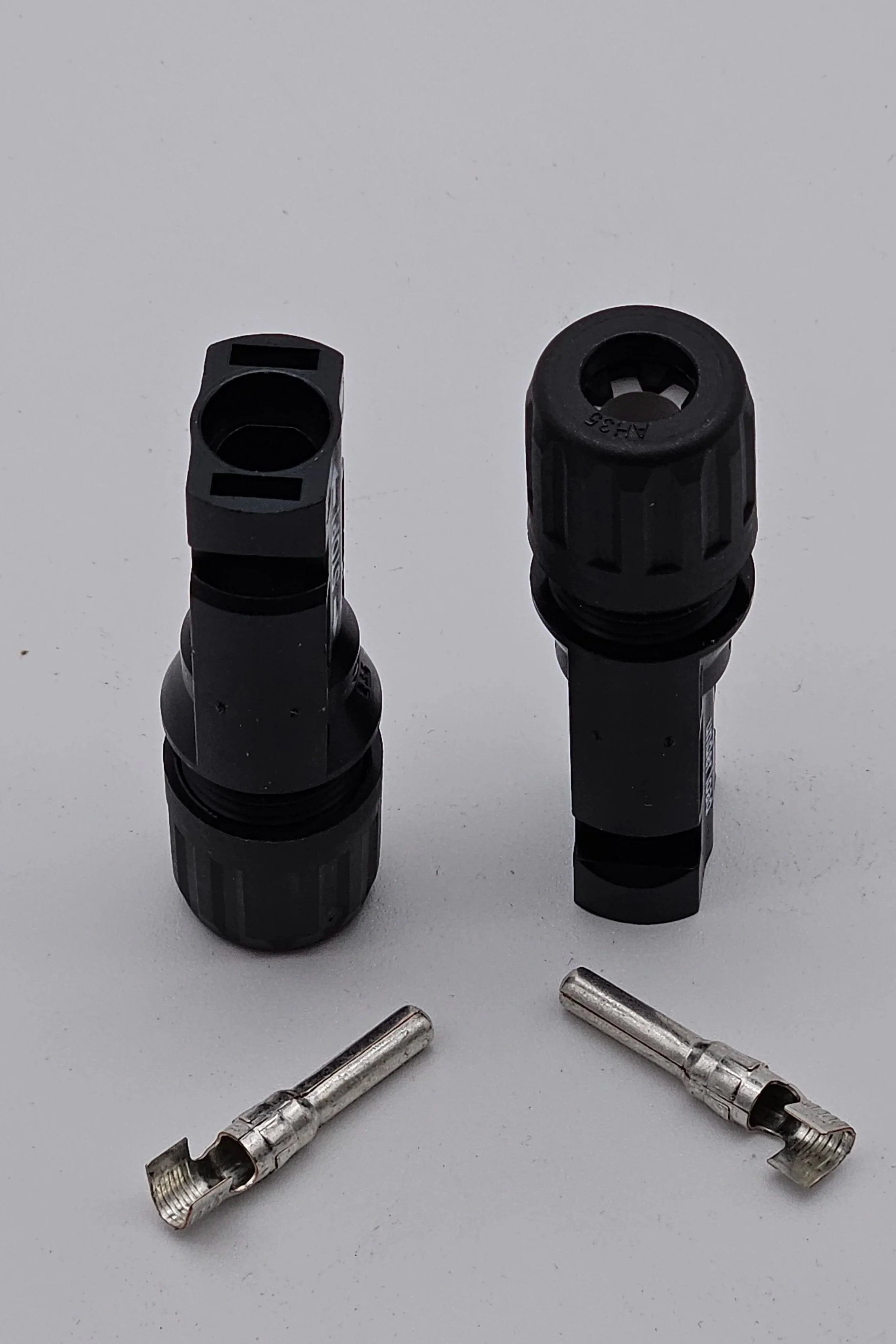 MC4 CONNECTOR