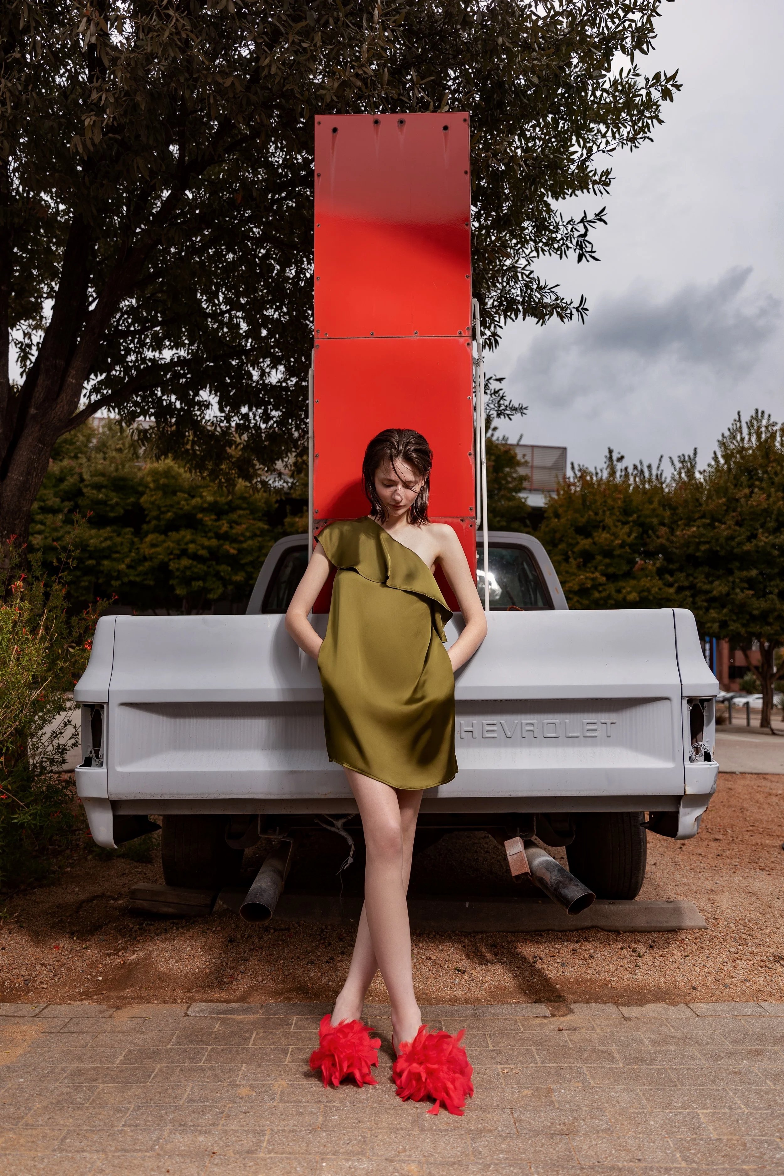 the one shoulder ruffle