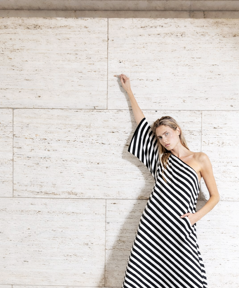 the asymmetrical stripe kimono sleeve