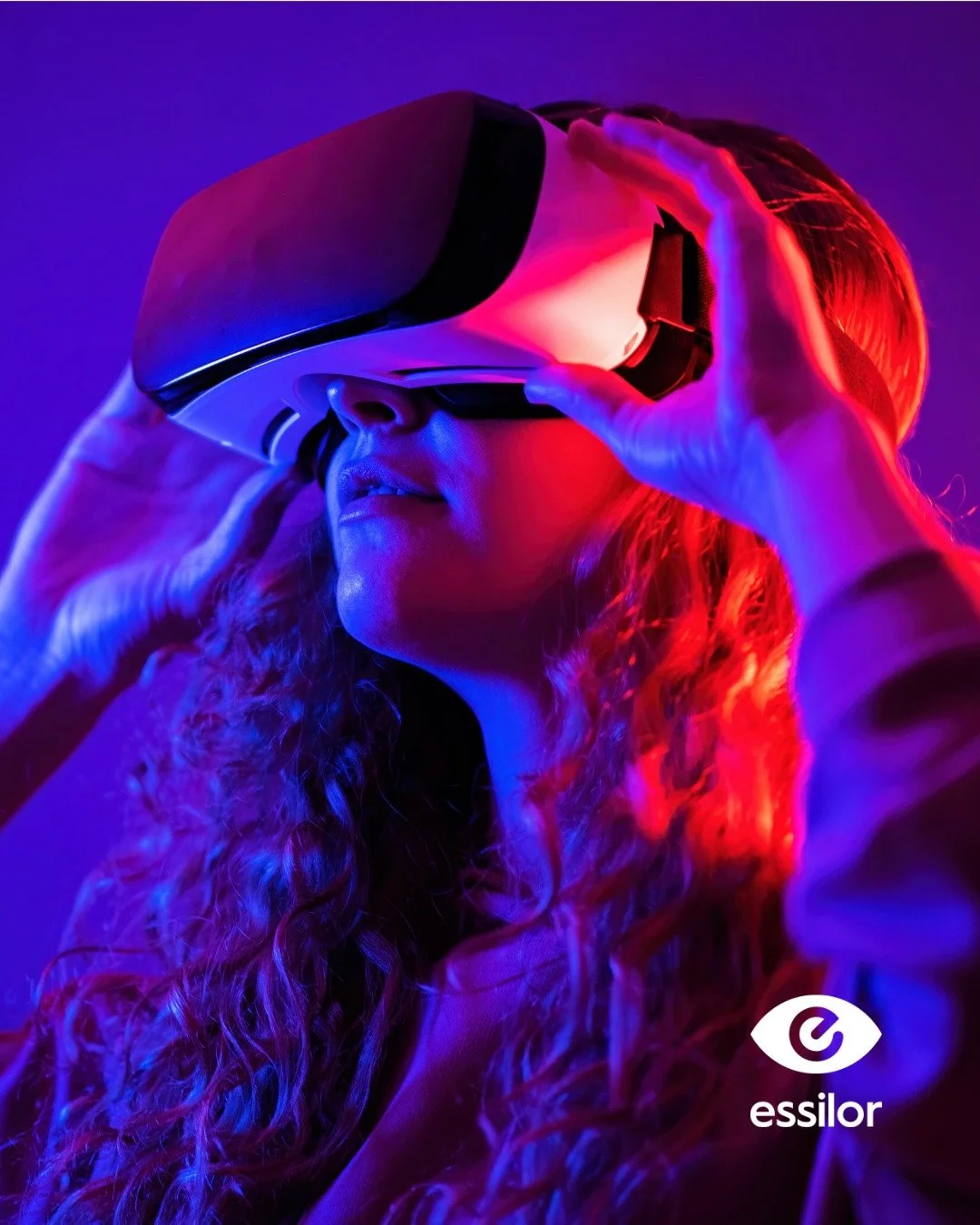 Les casques de r&eacute;alit&eacute; virtuelle offrent une immersion fascinante, mais saviez-vous qu'ils peuvent aussi poser des risques pour vos yeux ? 🌟

En effet, l'exposition &agrave; la lumi&egrave;re bleue intense &eacute;mise par ces appareil