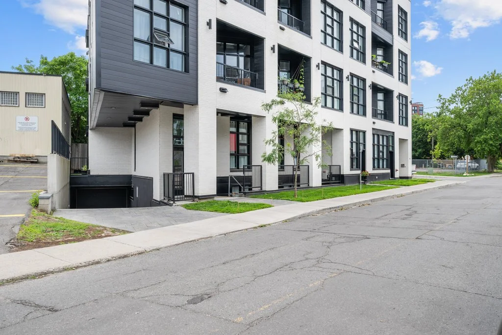 101 Pinhey Street Exterior