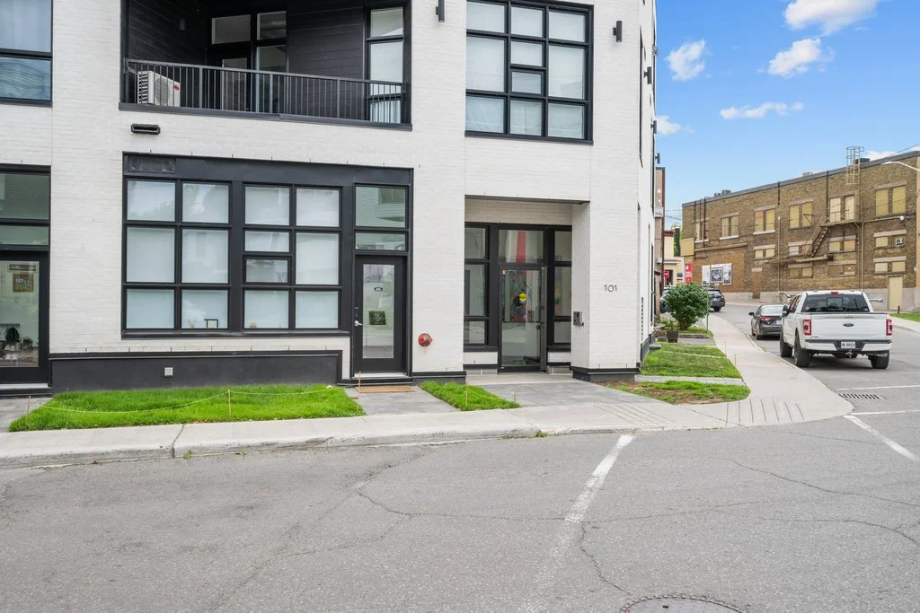 101 Pinhey Street Exterior