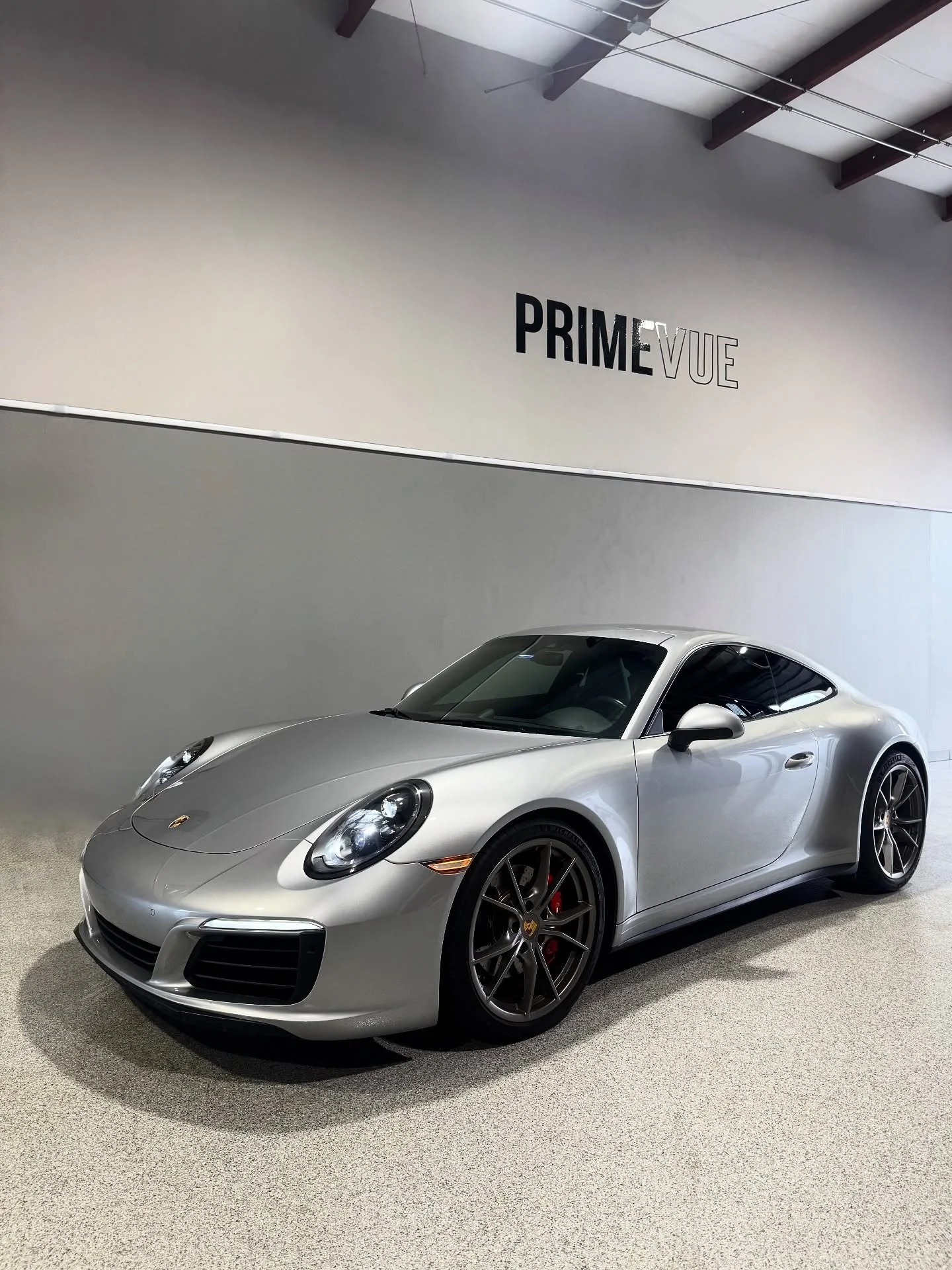 Porsche 911 Carrera 4S, now upgraded with 33% ceramic i3 all around. Collaborated with @precisionprosdetailingco to give this beauty the finish it deserves. 🖤✨
#porsche911carrera #luxurycars #cargoals #ceramictint #tintedwindows #heatrejection #nap