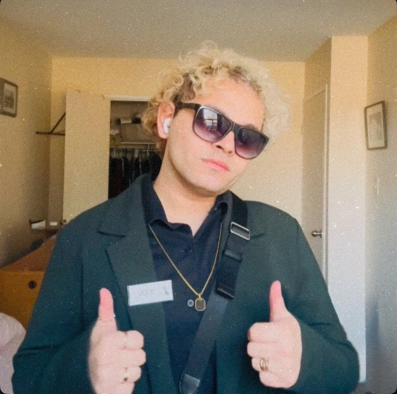 Allow me to reintroduce myself &mdash; with a new title.
Post-graduate in Brand Management from @algonquincollege 🧑🏻&zwj;🎓🇨🇦

This moment means a lot. After 7 years in the industry, working hands-on in marketing, branding, and strategy, I finall